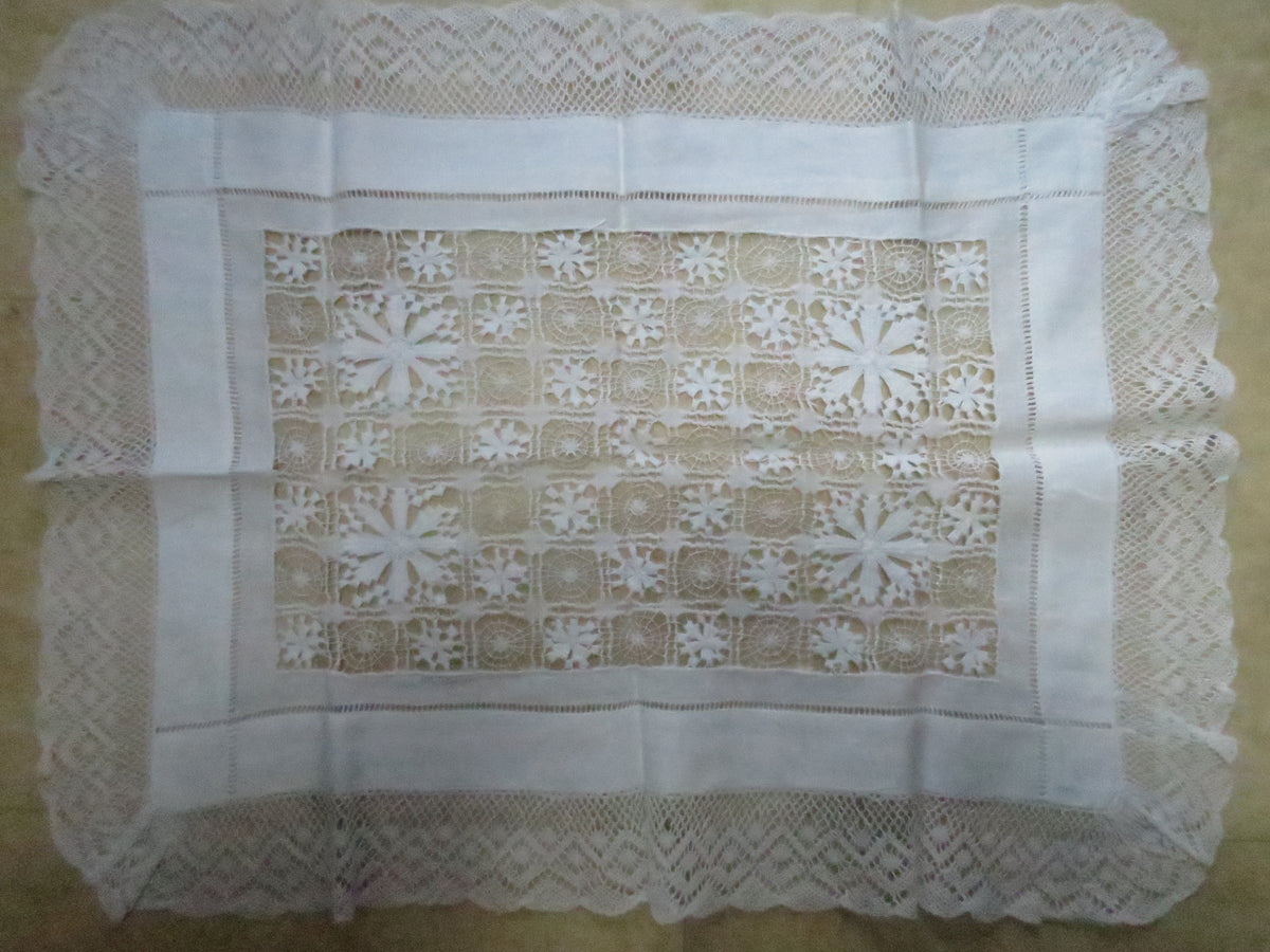 Antique Reticella-Style Cutwork & Bobbin Lace Tray Cloth, circa 1915