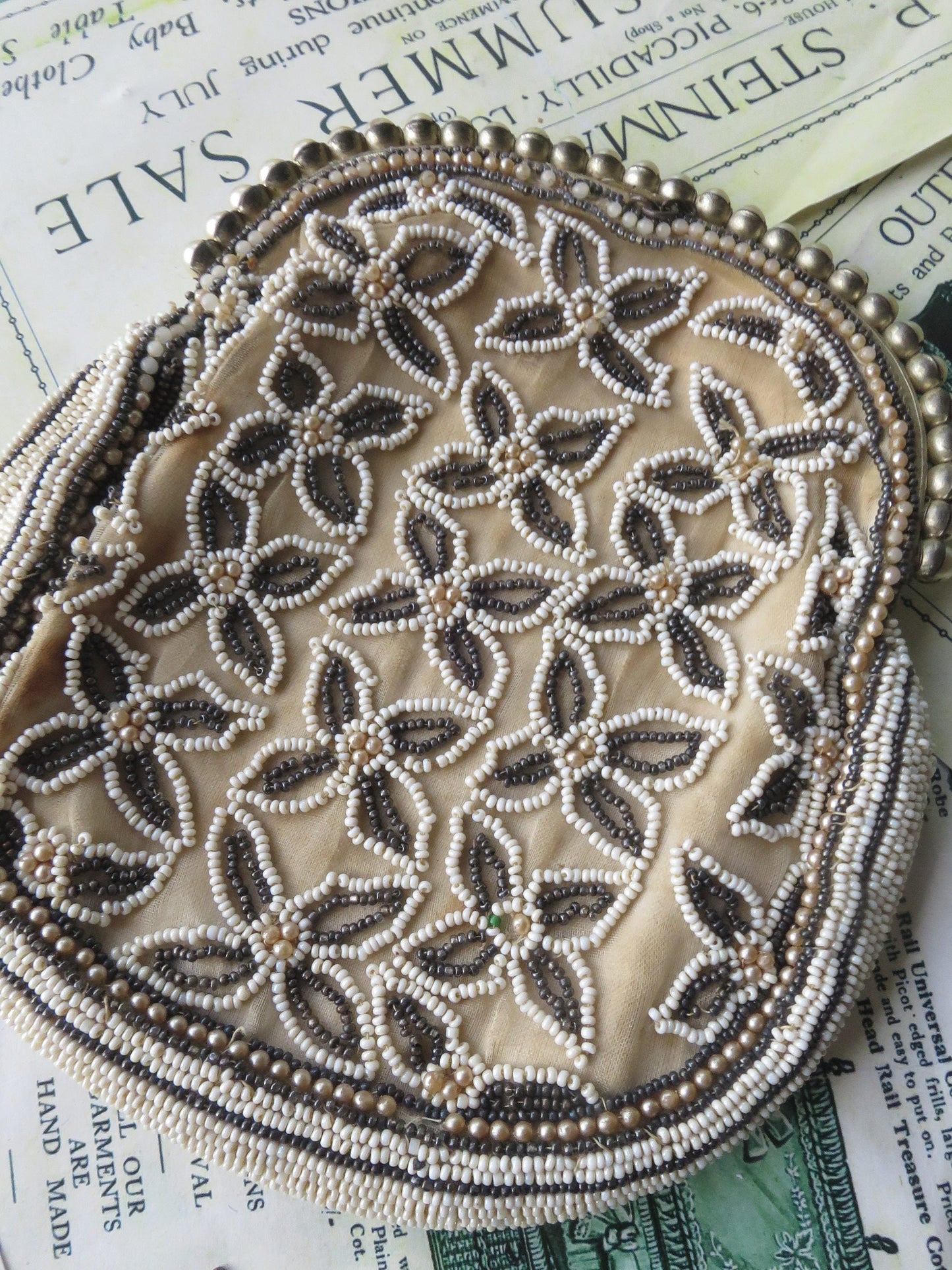 Lovely Antique Art Deco Floral Glass Beaded Evening Bag- Faux Pearl Clasp