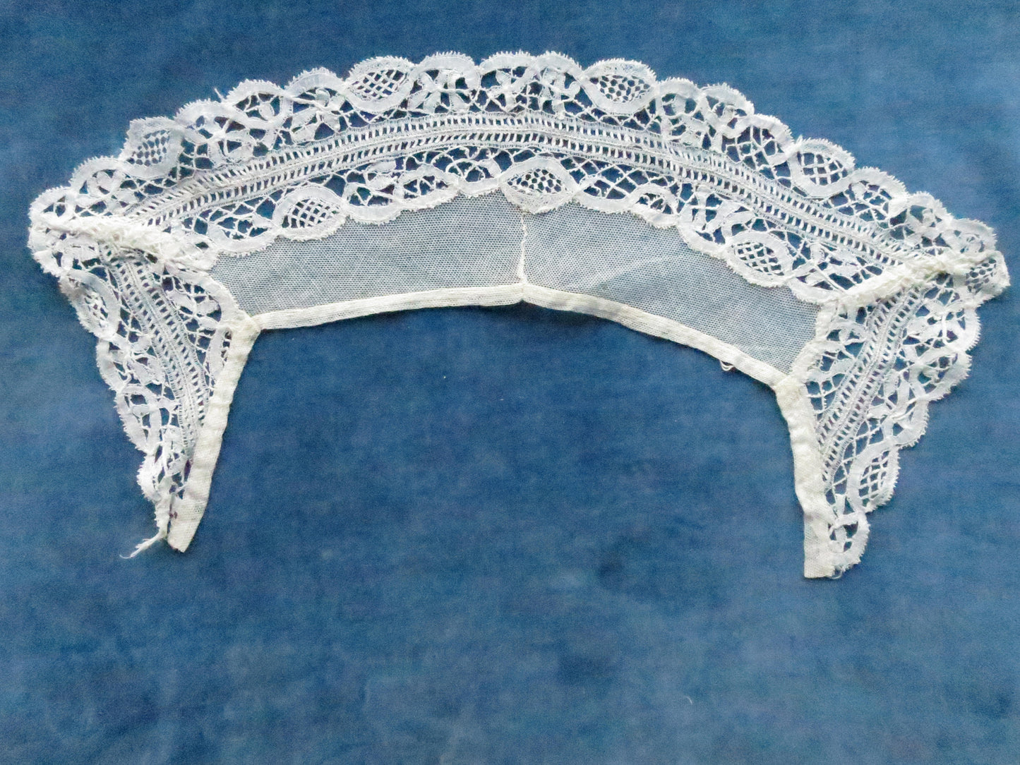 Antique Victorian Honiton Guipure Lace & Tulle Collar