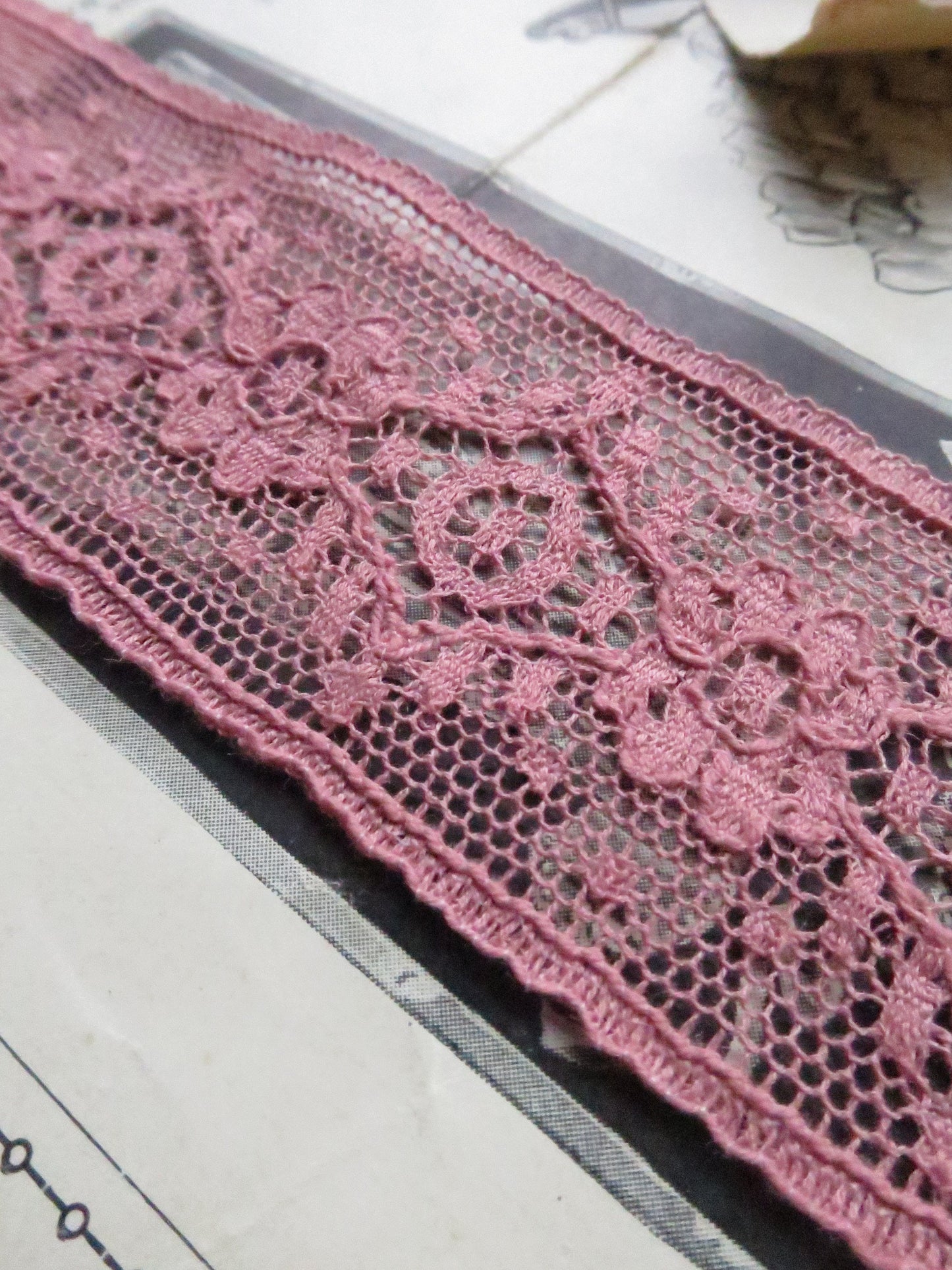 Dusky Pink English Nottingham Lace- Diamond & Floral Point- Insertion- 3.5 cm