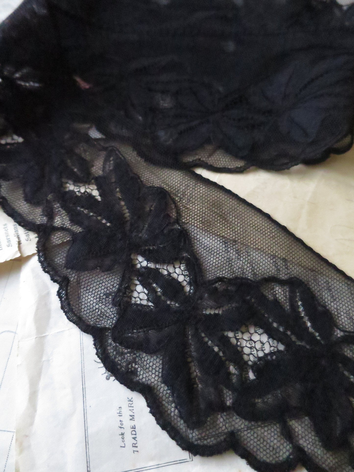 Black English Nottingham Lace- Foliage- 9.8 cm