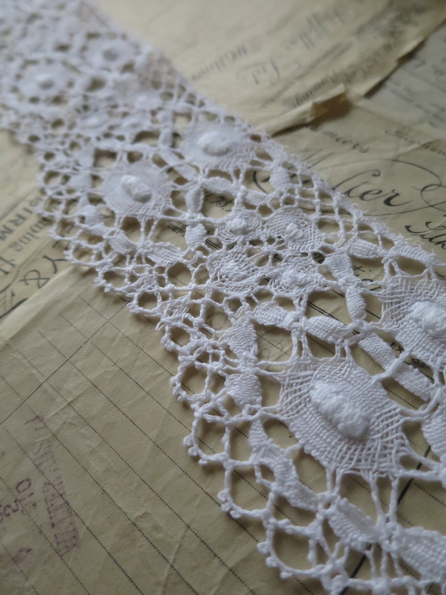 White English Nottingham Cluny Lace- Traditional Ovals & Raised Spots- 8.5 cm