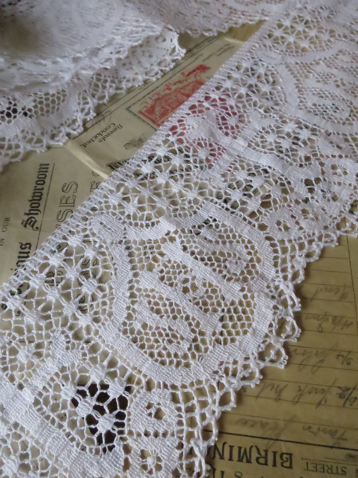 White 11.5cm Nottingham lace Liturgical Ecclesiastical design