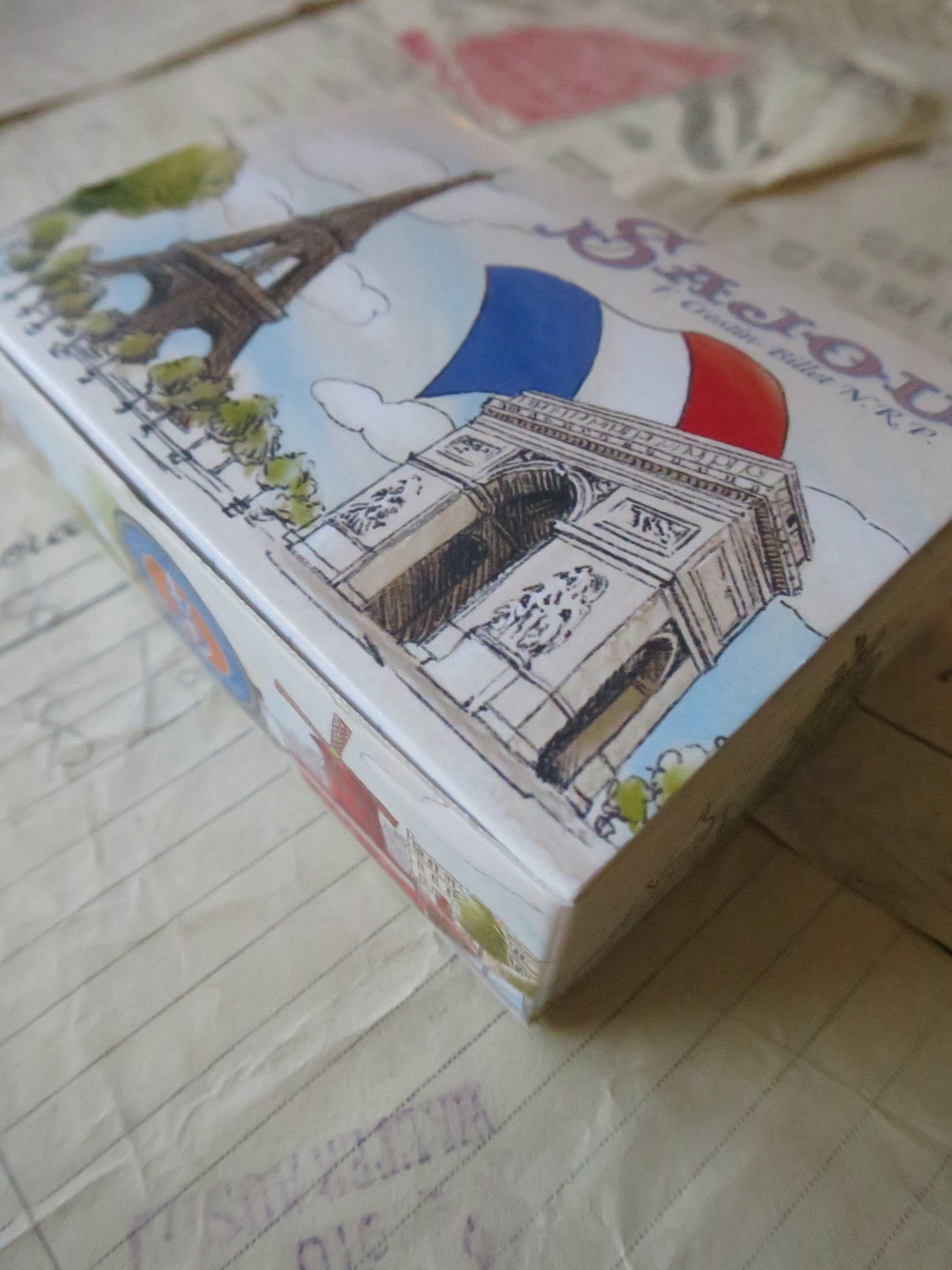 Sajou Gift Box 15 Mini Wooden Bobbin Spools