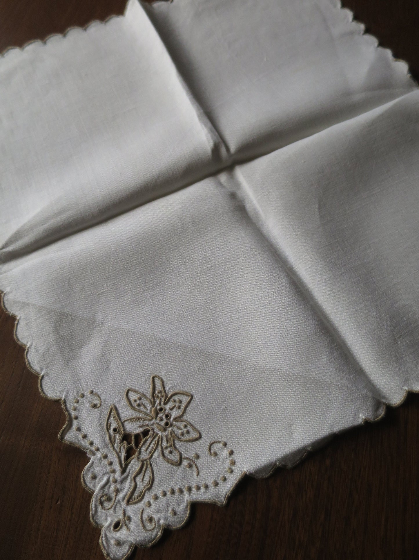 4 Art Deco Irish Linen Madeira Hand Embroidered Napkins