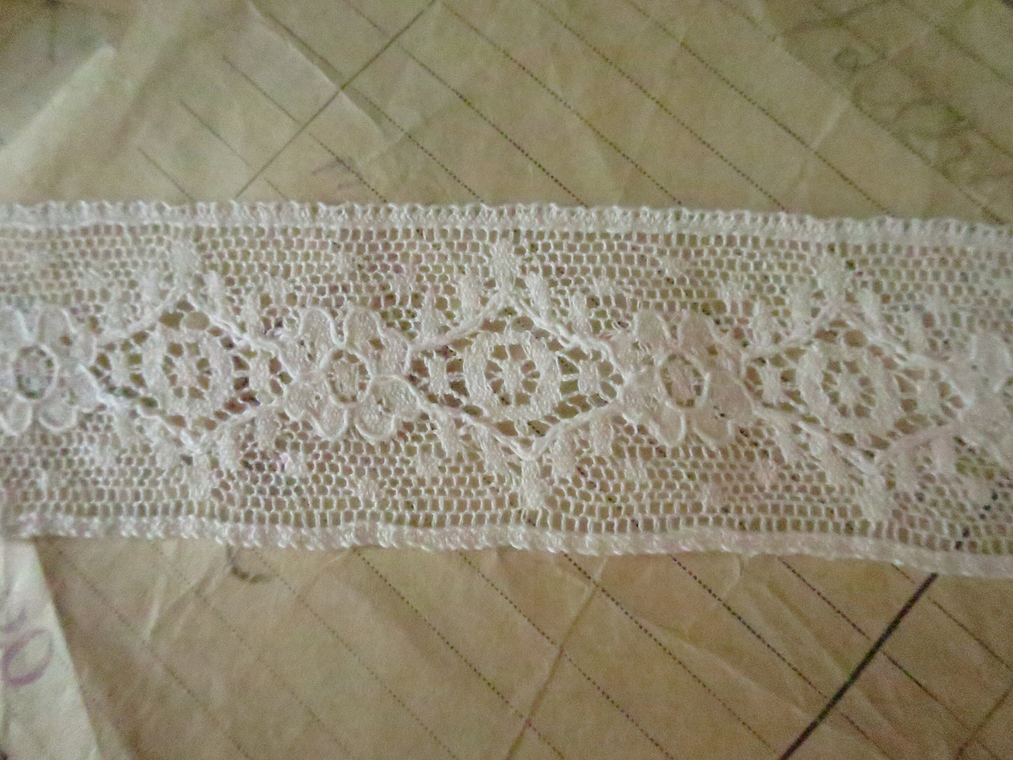 Off White English Nottingham Lace- Diamond & Floral Point- Insertion- 3.5 cm