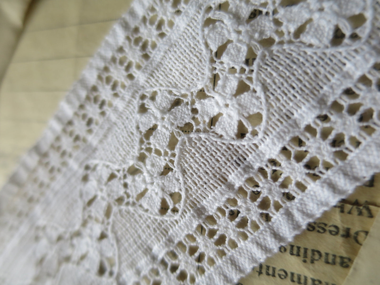 White English Nottingham Lace- Floral Waves- Insertion- 4.5 cm