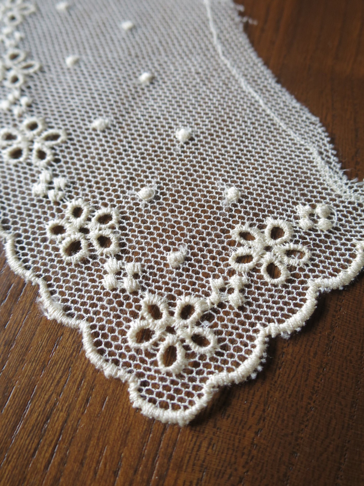 Ecru Cotton Embroidered Net Lace Applique Collar