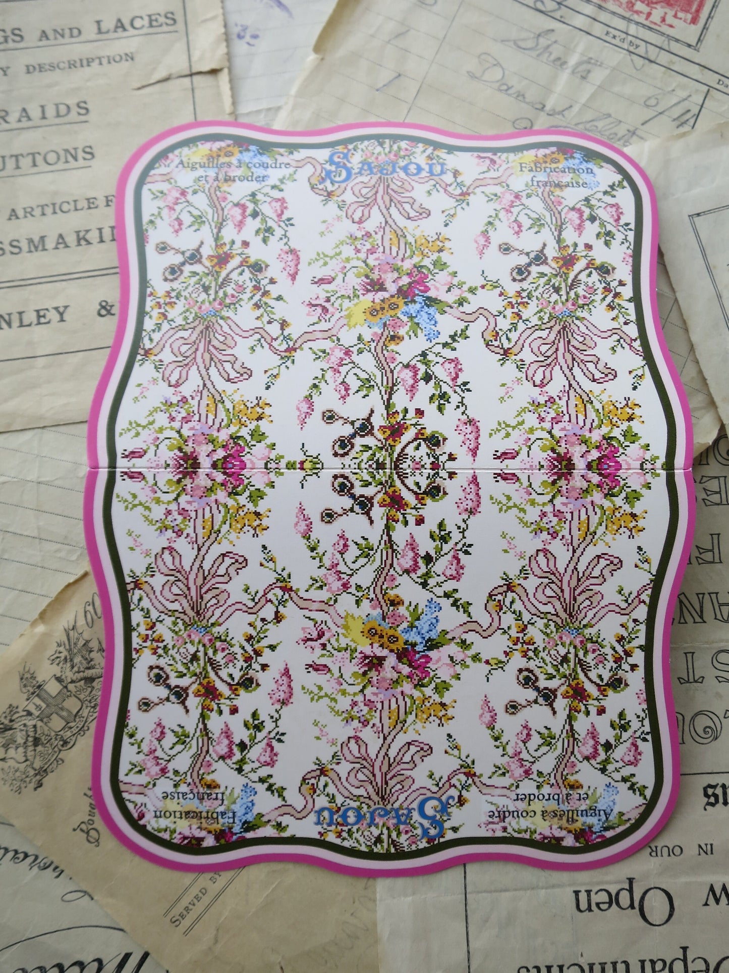 Sajou Queens Bedchamber 40 Needle Selection Picture Books