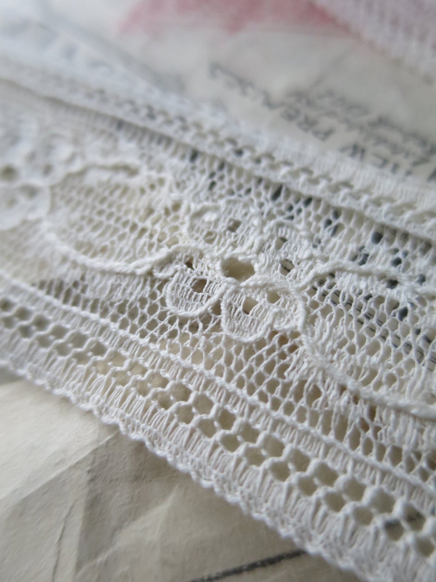 Ecru English Nottingham Lace- Floral Point- Insertion- 3.5 cm