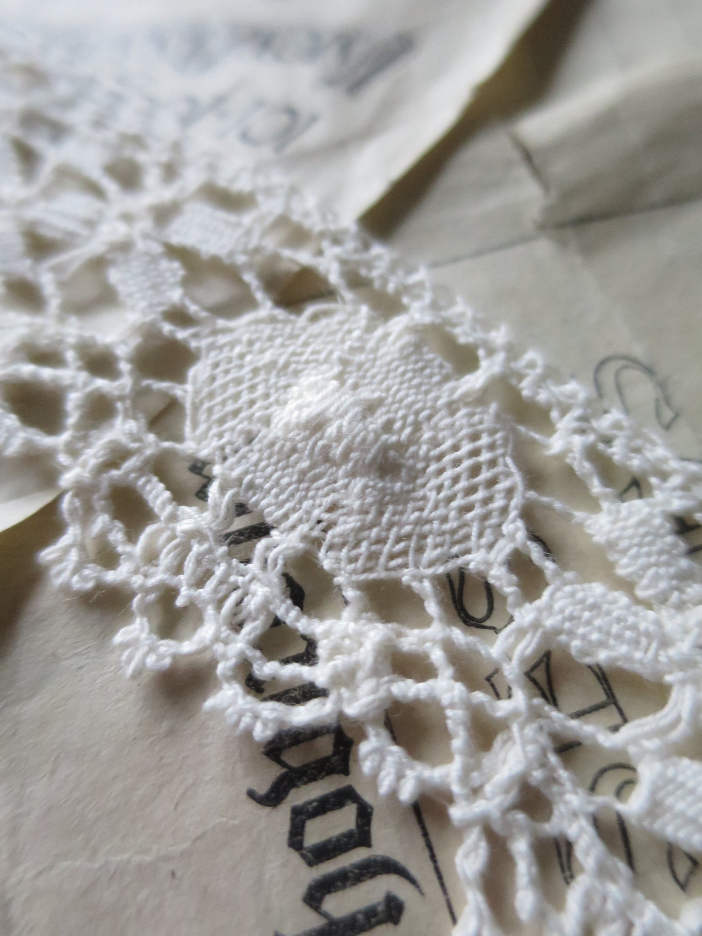 Ecru English Nottingham Cluny Lace- Traditional Torchon Ovals- 4.3 cm