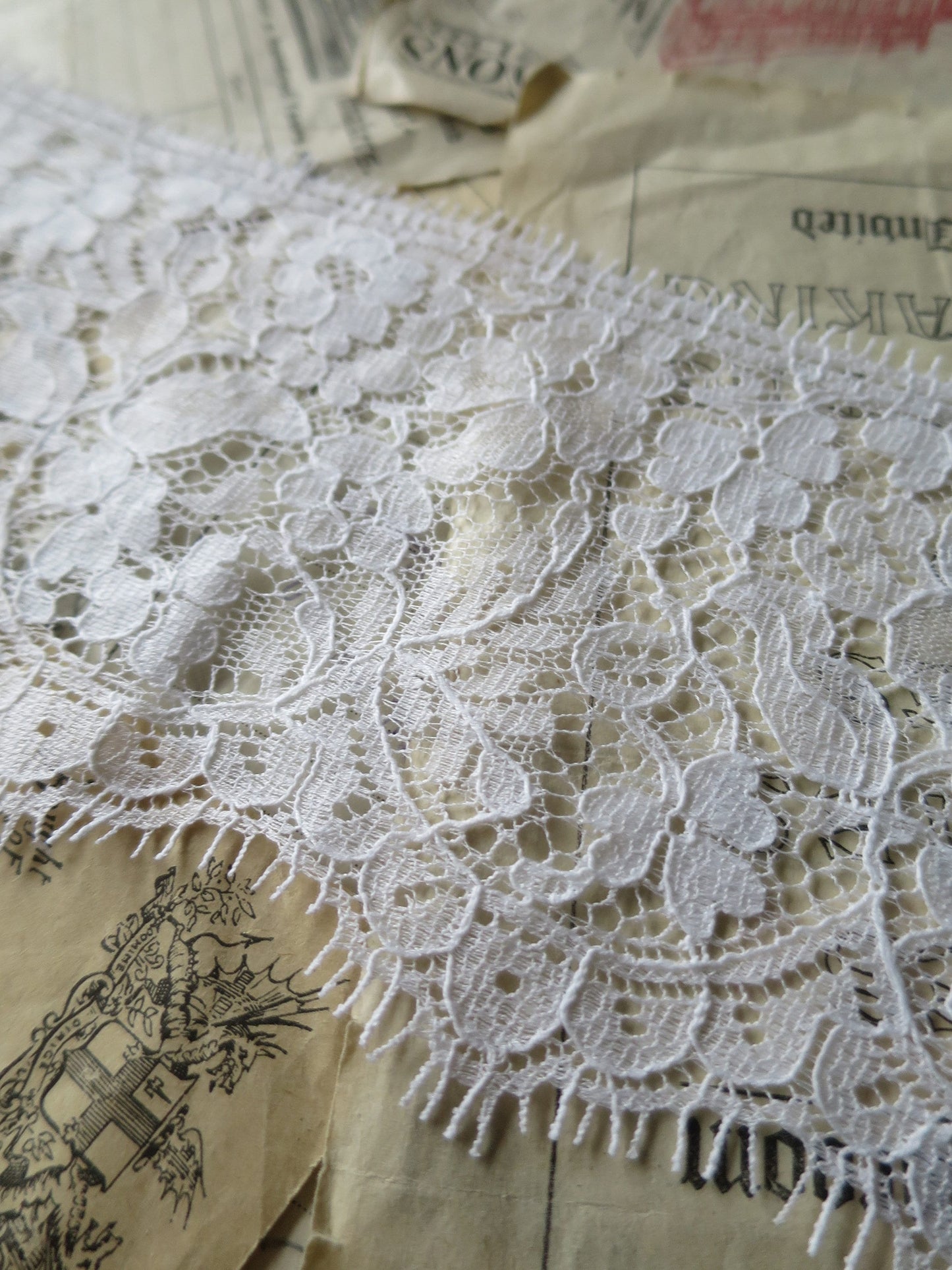White English Nottingham Lace- Floral Honiton - 9.8 cm Sold by the half Meter