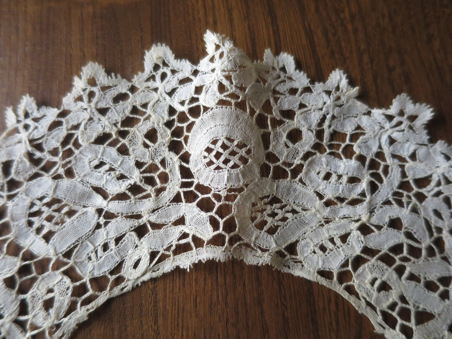 Antique Hand Worked Honiton Bobbin Lace Collar- Roses