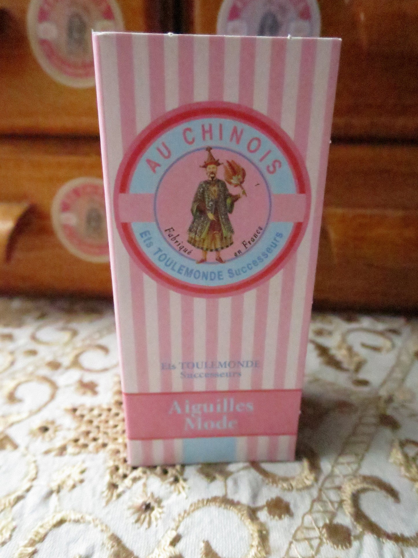 Sajou Booklet- 15 Assorted Milliner Needles