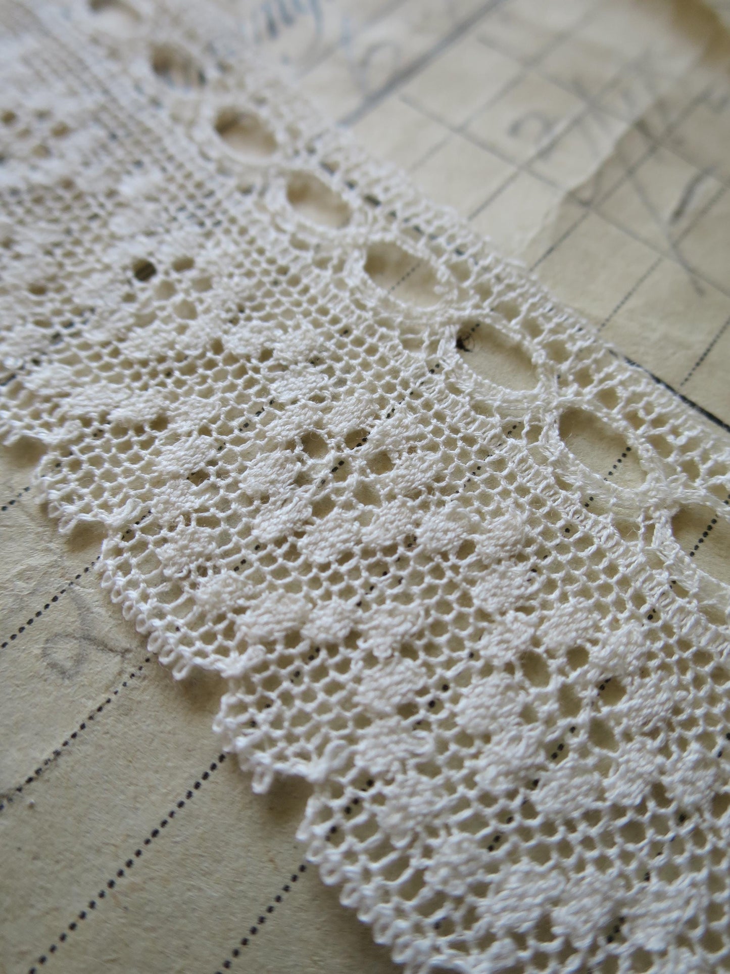 Ecru English Nottingham Lace- Diamond Spots- Eyelet Lace- 3.7 cm