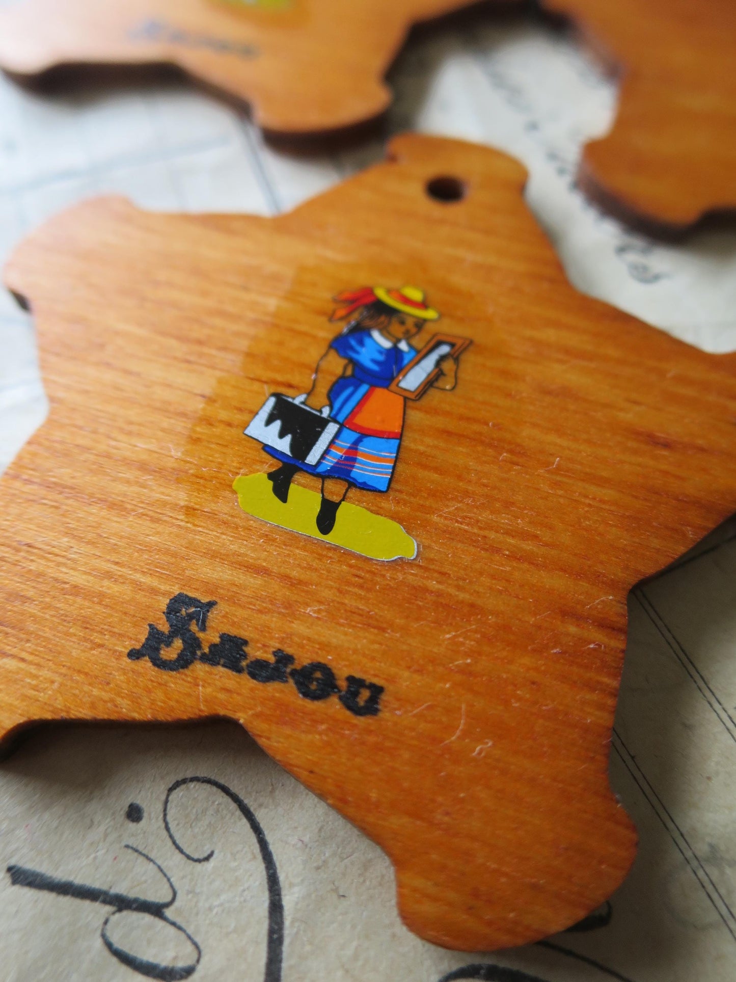 Sajou 3 Wooden Thread Cards- Small Trades