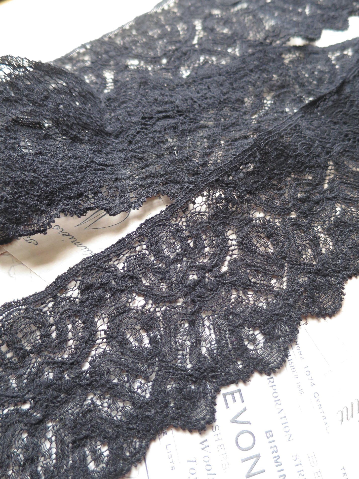 English Nottingham Lace- Intricate Frothy Guipure- 7.5 cm