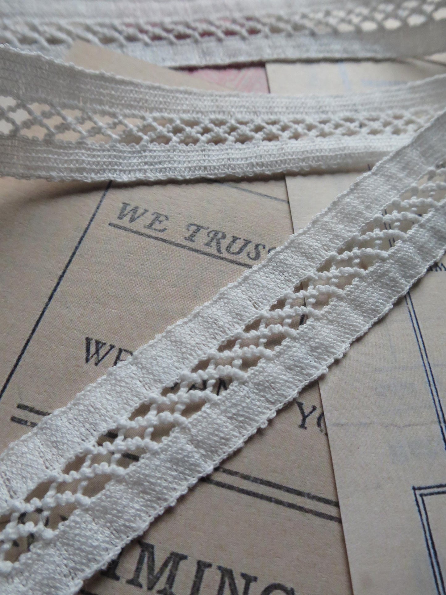 English Nottingham Lace- Faggoting Insertion- 1.7 cm