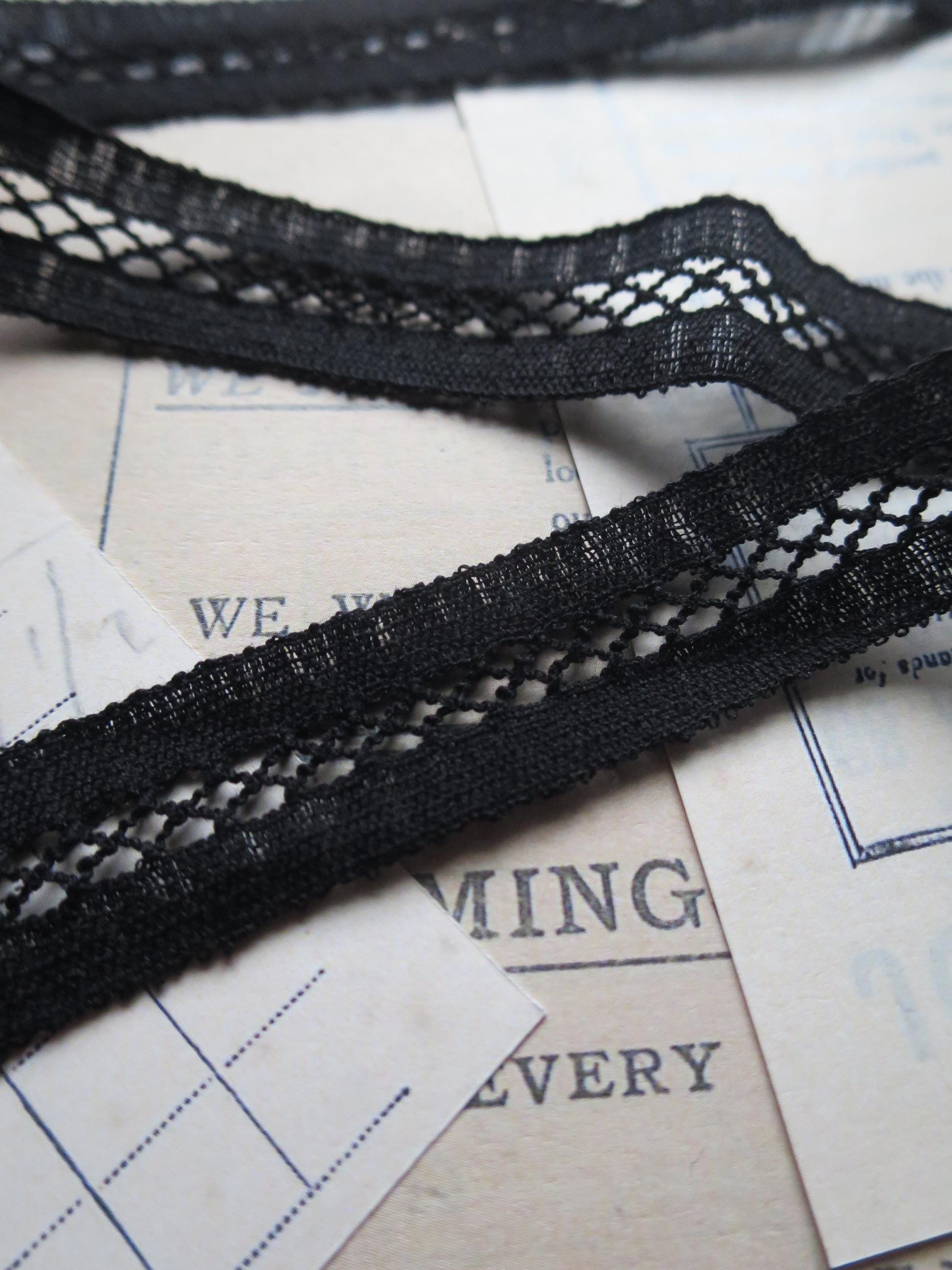 English Nottingham Lace- Faggoting Insertion- 1.7 cm