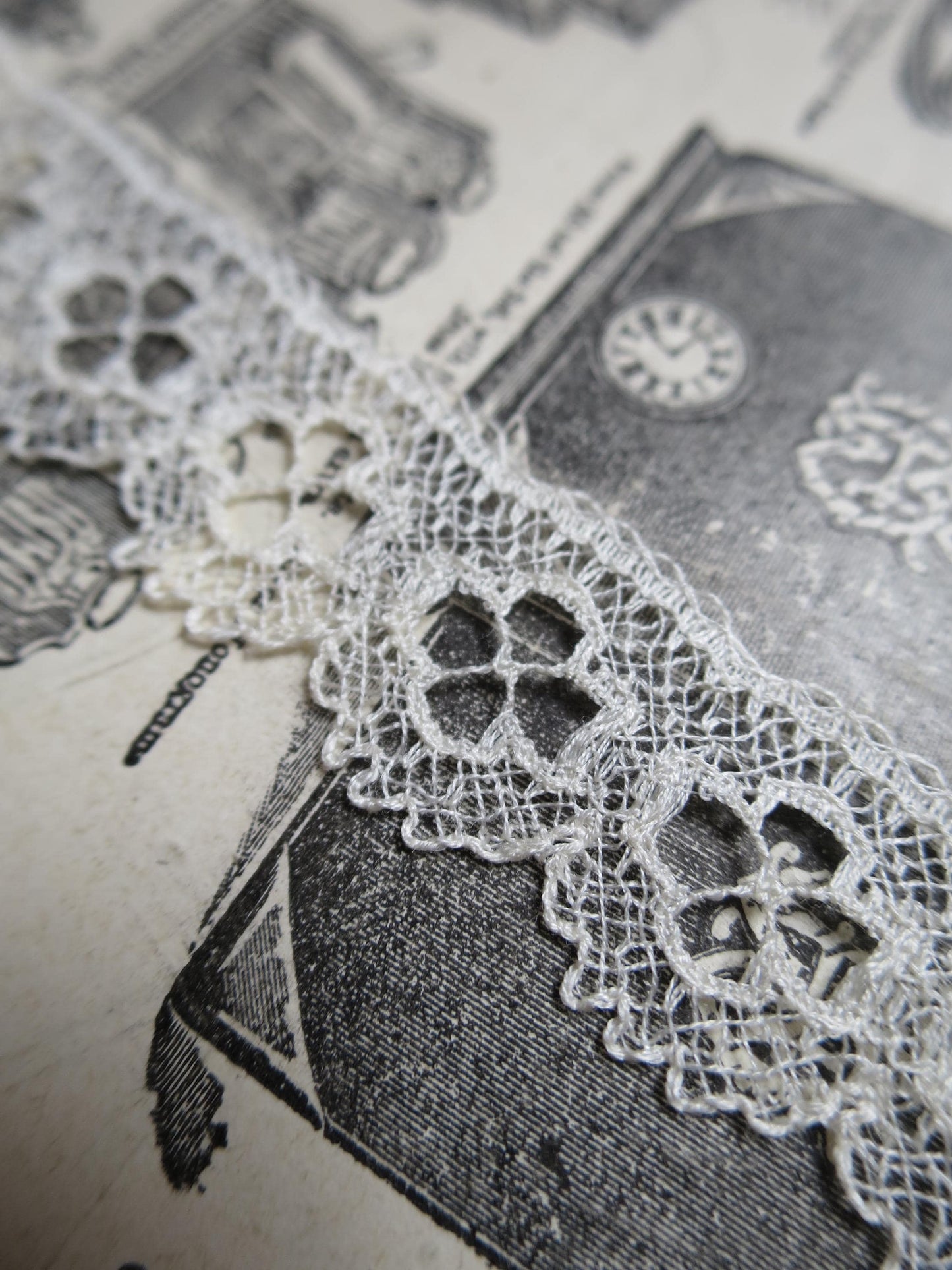 Ecru English Nottingham Lace- Bucks Point Clover Eyelets- 1.7 cm