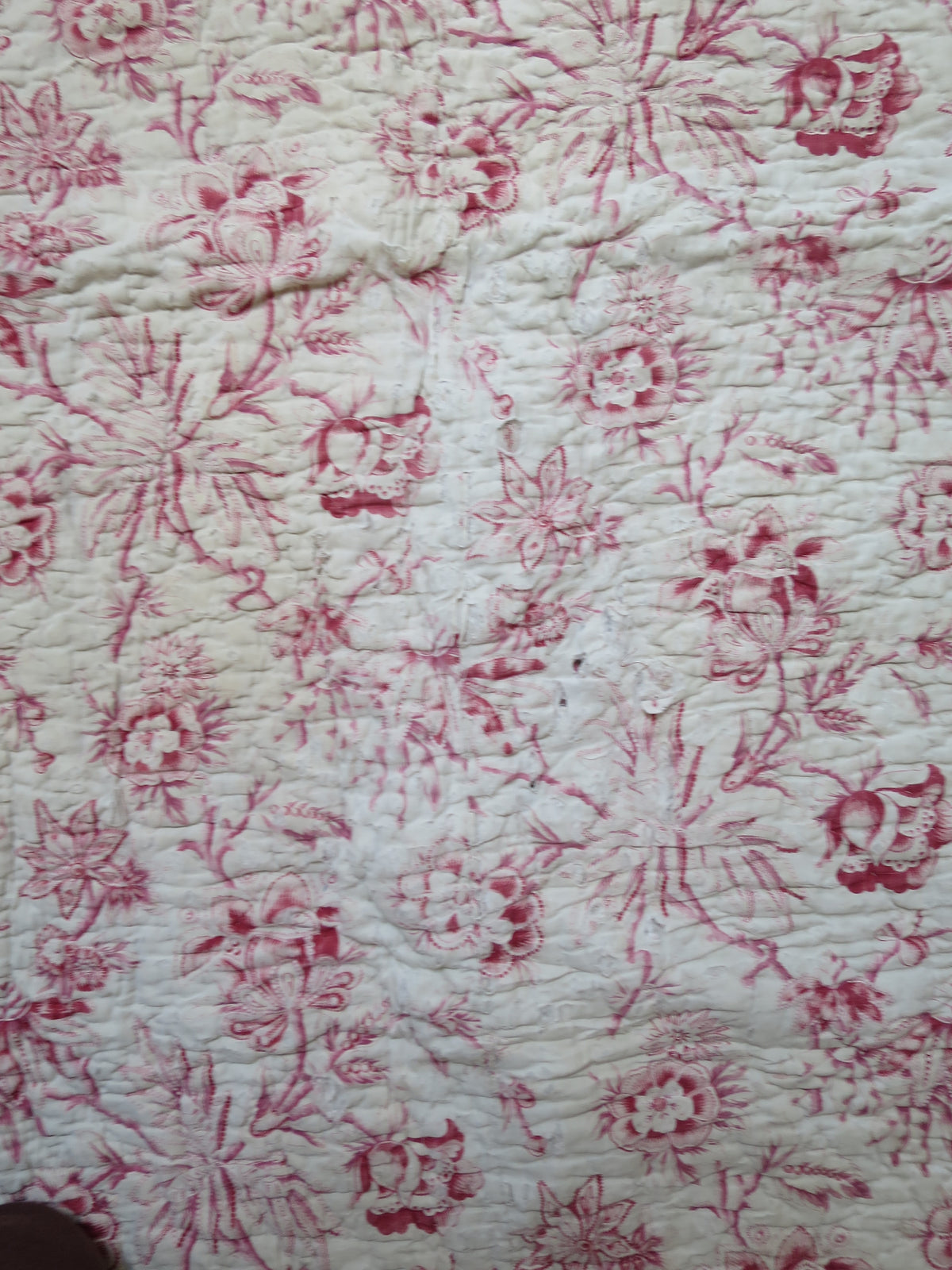 Overall view of the woodblock-printed madder chintz print