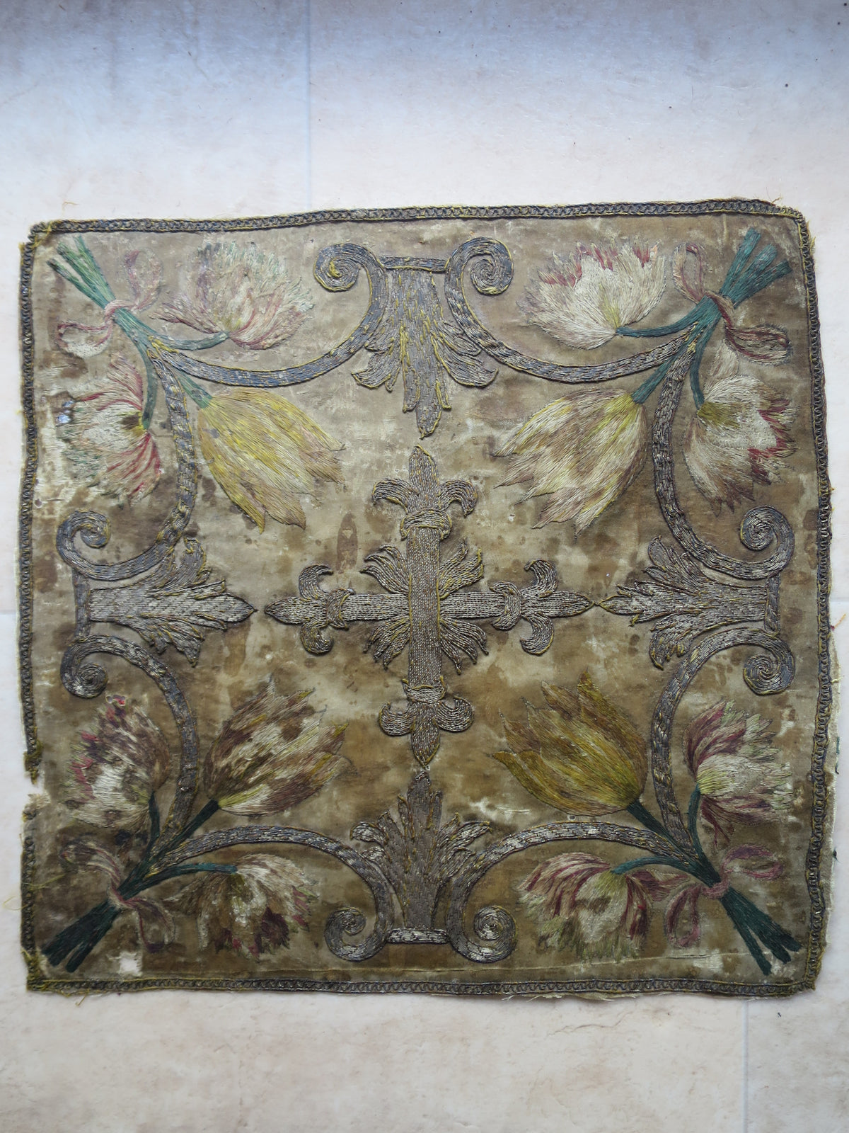 17th/18th Century Italian Liturgical Chalice Veil – Fine Gilt-Metal Couching & Polychrome Silk