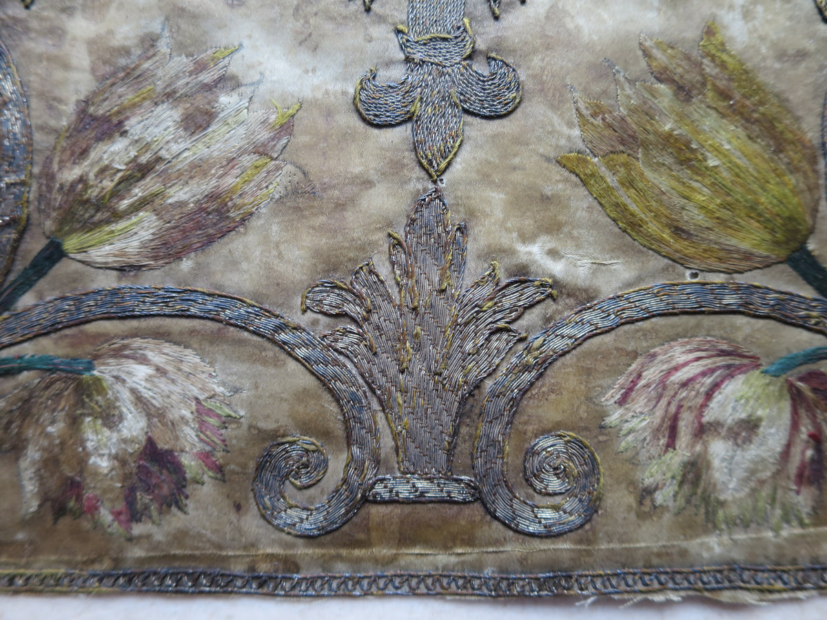 17th/18th Century Italian Liturgical Chalice Veil – Fine Gilt-Metal Couching & Polychrome Silk
