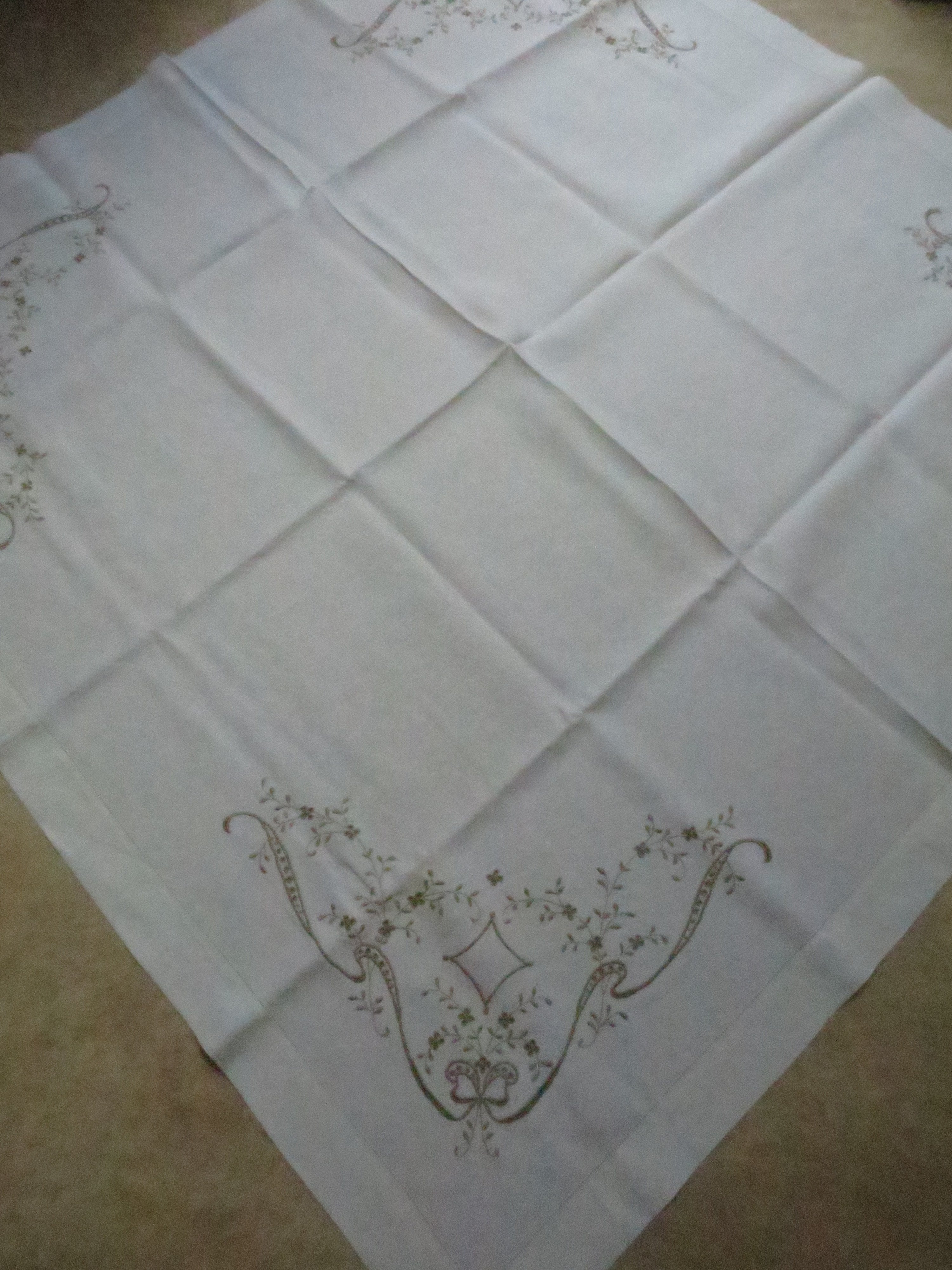 Antique 1920s Madeira Hand-Embroidered Slubby Linen Tablecloth, 120cm