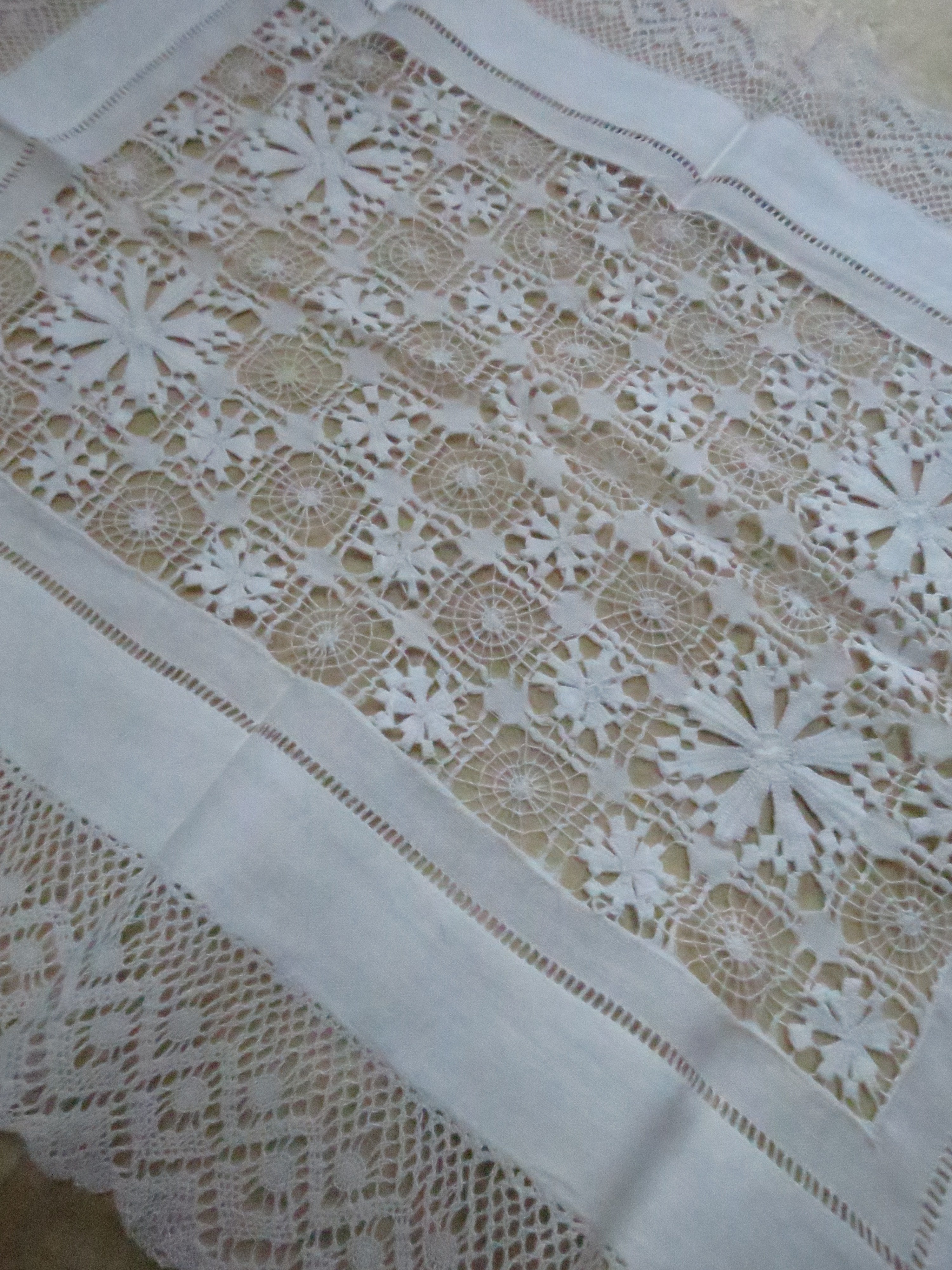 Antique Reticella-Style Cutwork & Bobbin Lace Tray Cloth, circa 1915
