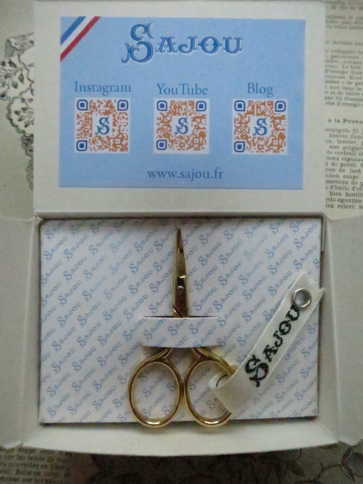 Sajou Gilded Miniature Embroidery Scissors- Flagey