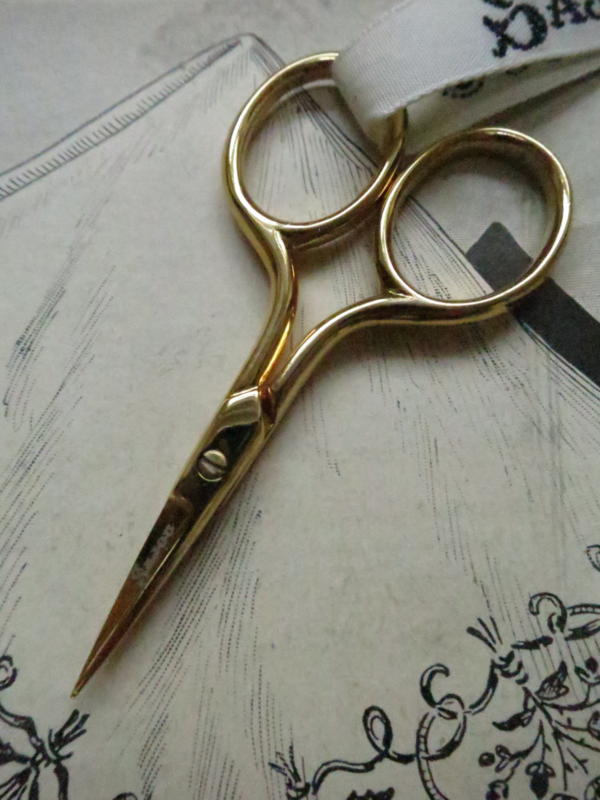 Sajou Gilded Miniature Embroidery Scissors- Flagey
