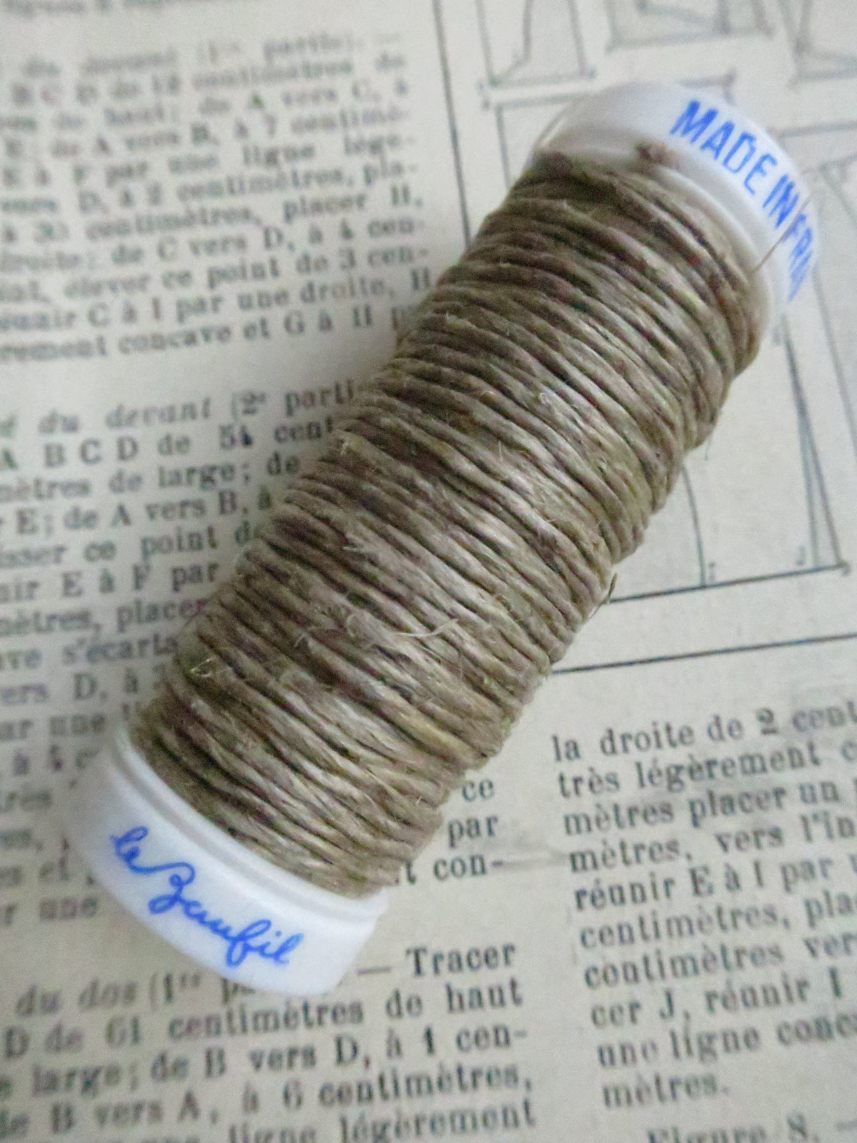 Sajou Le Baufil Thick Natural Linen Thread Spool- 15 Meters