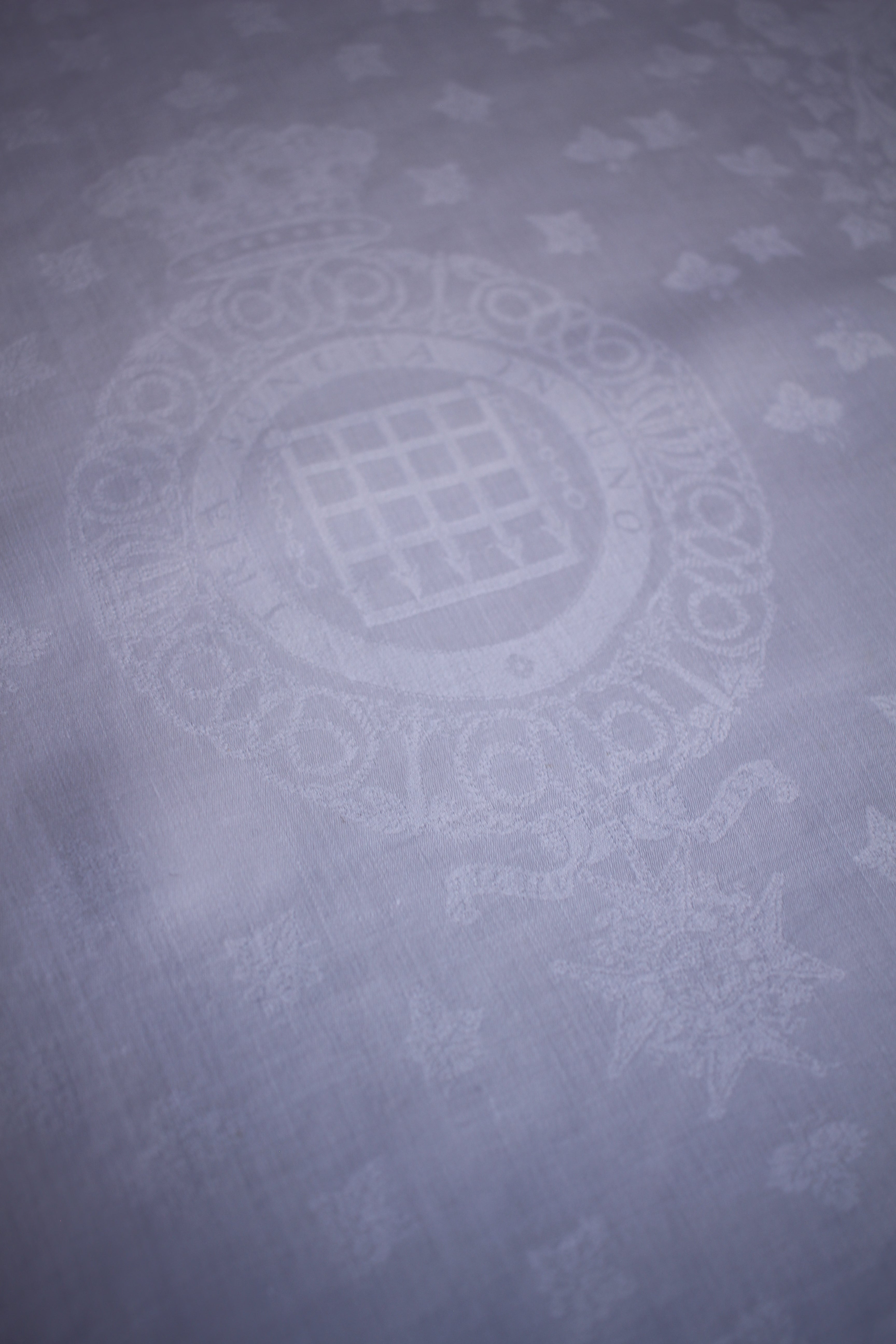 Rare Aristocratic 16pc Irish Linen Damask Dining Set – Order of the Bath & Lord Raglan Provenance (c. 1852–1879)
