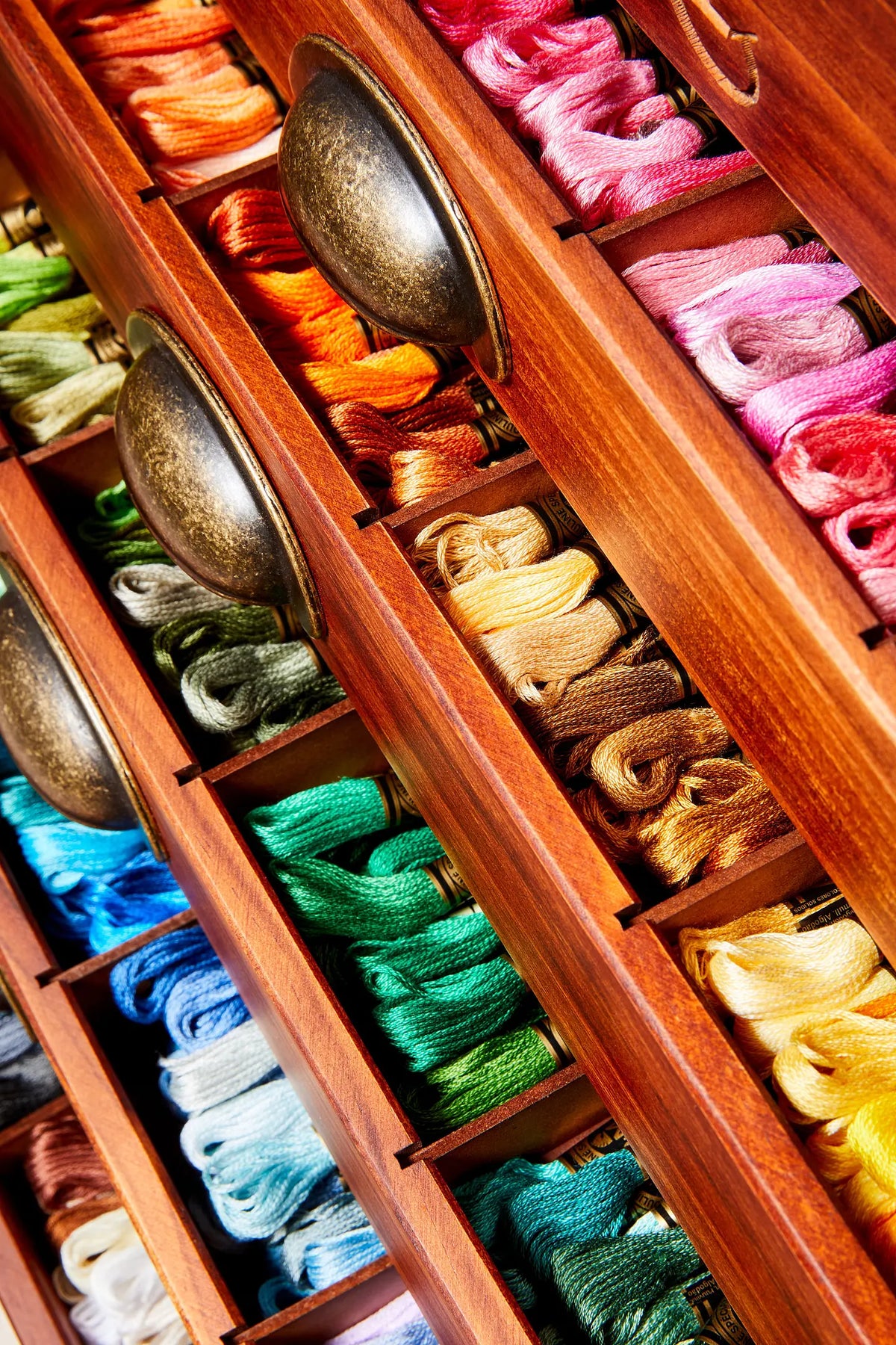 DMC Wooden Collectors Box with 500 Cotton Mouliné Threads