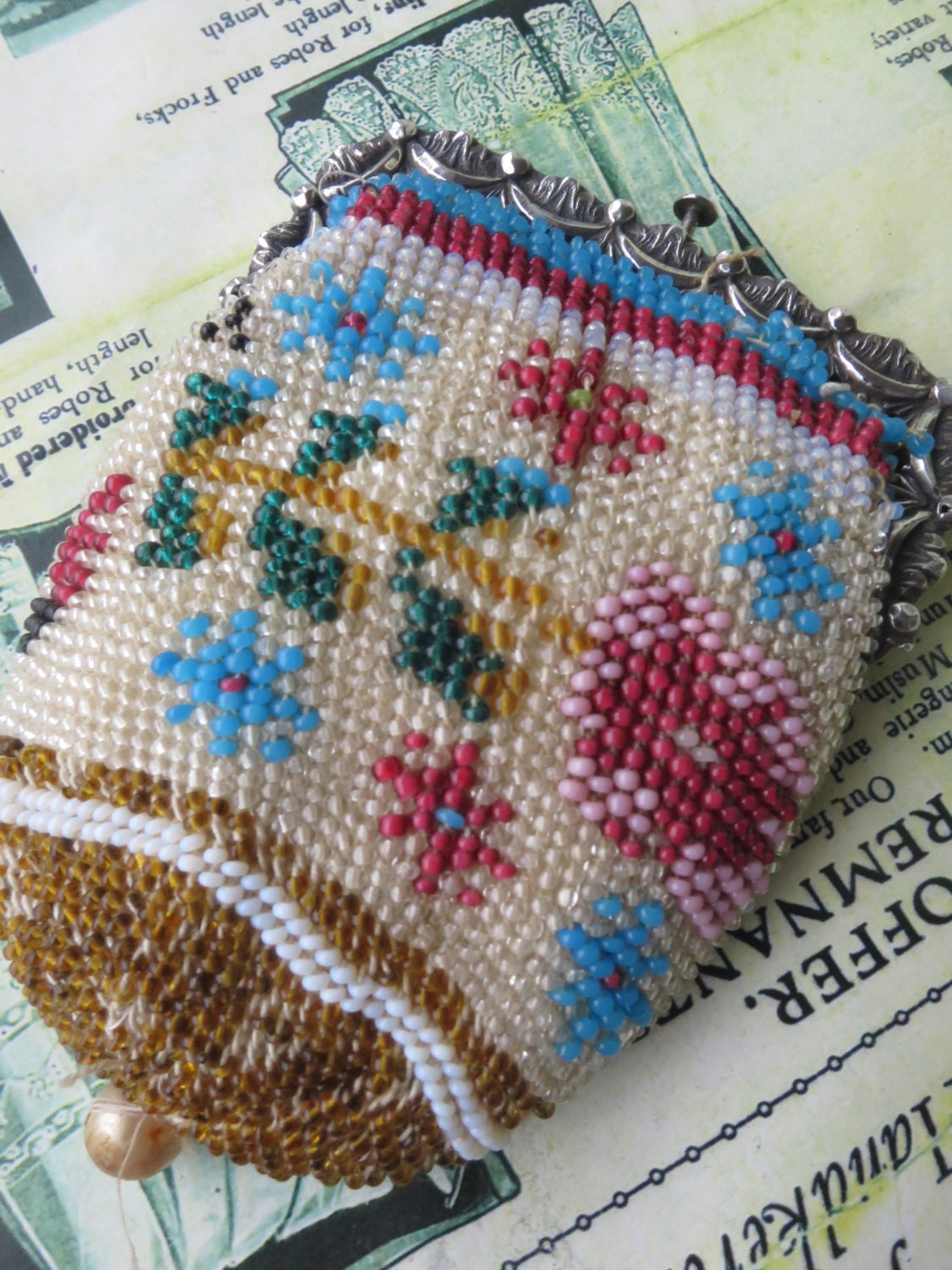 Lovely Regency Period Frame Knitted Beaded Sovereign Purse- Sterling Silver Frame