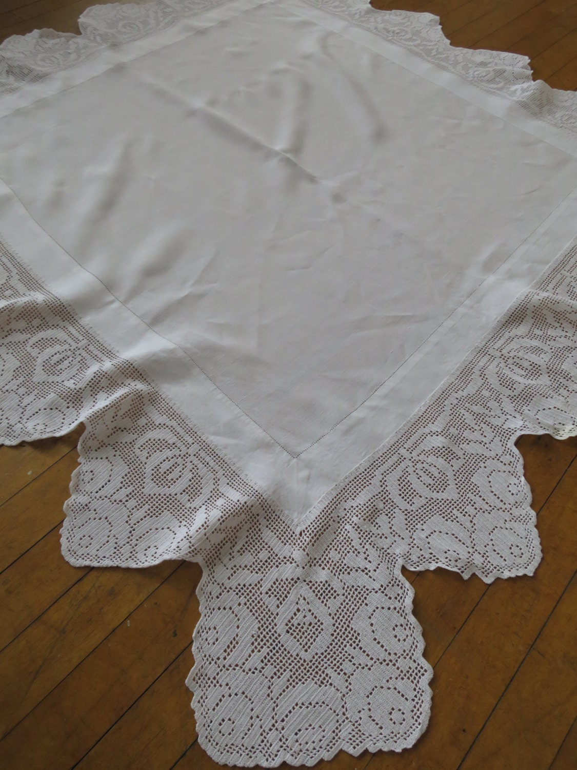 Antique Irish Linen Table Cloth- Hand Crochet Roses