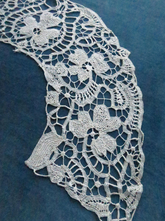 Antique Victorian Handmade Tape Lace Collar