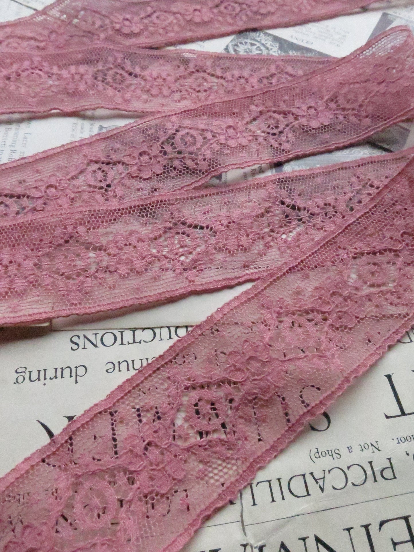 Dusky Pink English Nottingham Lace- Diamond & Floral Point- Insertion- 3.5 cm