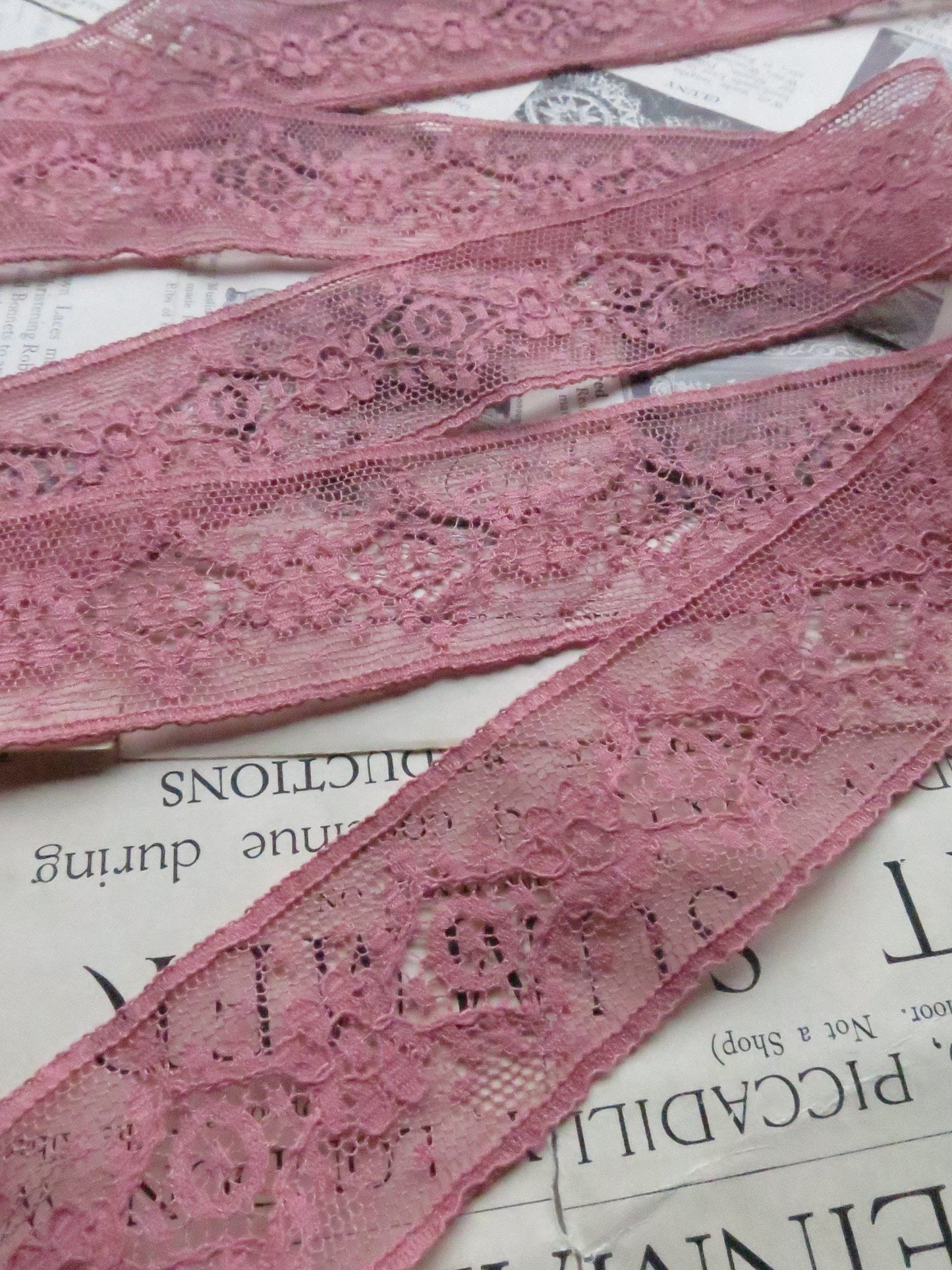 Dusky Pink English Nottingham Lace- Diamond & Floral Point- Insertion- 3.5 cm