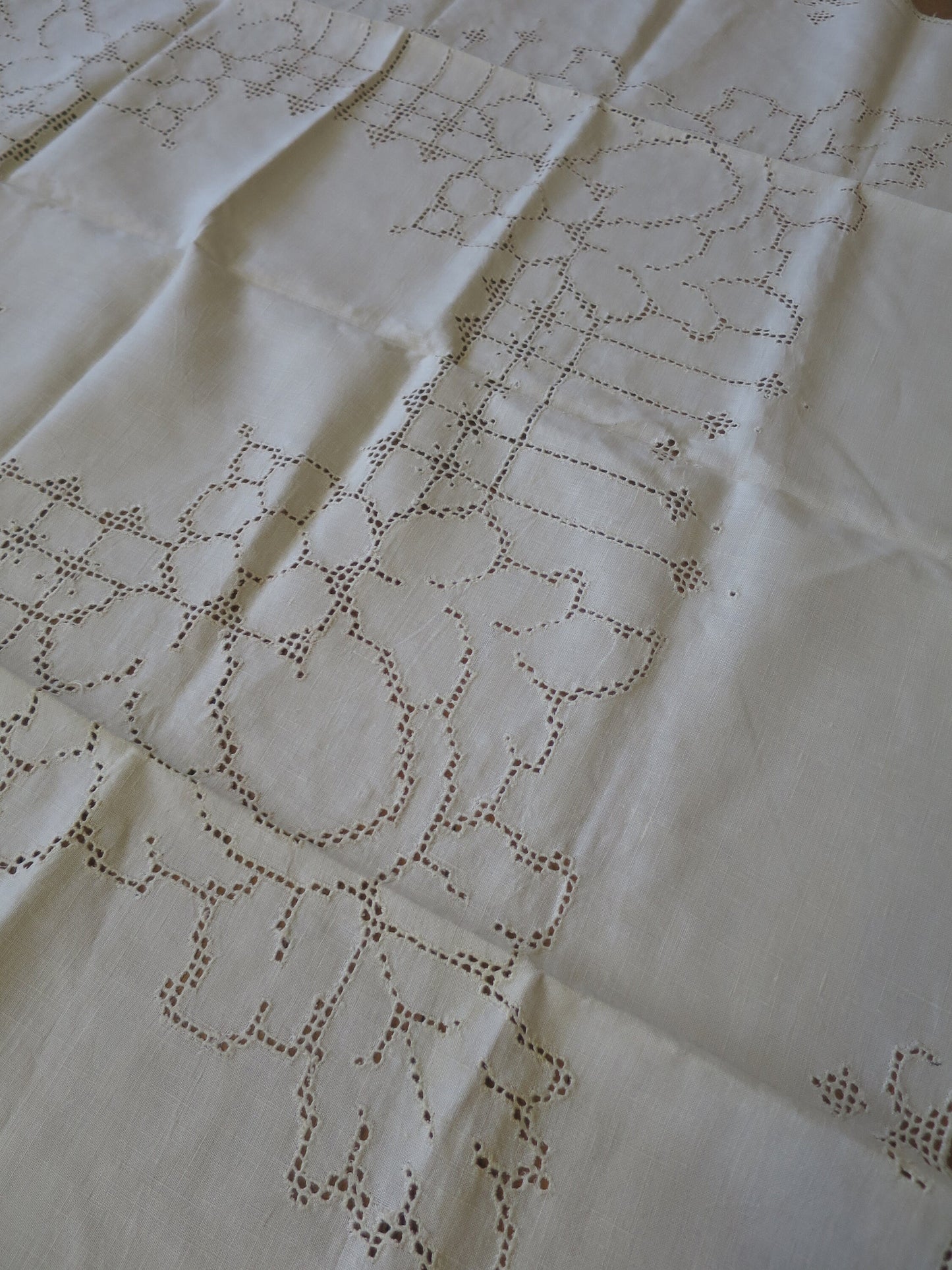 Elegant Antique Edwardian Irish Linen Table Cloth- Hand Worked Pulled Thread Embroidery