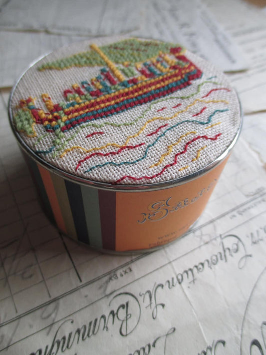 Sajou Bayeux Tapestry Cross Stitch Kit- King Harold's Boat Pot