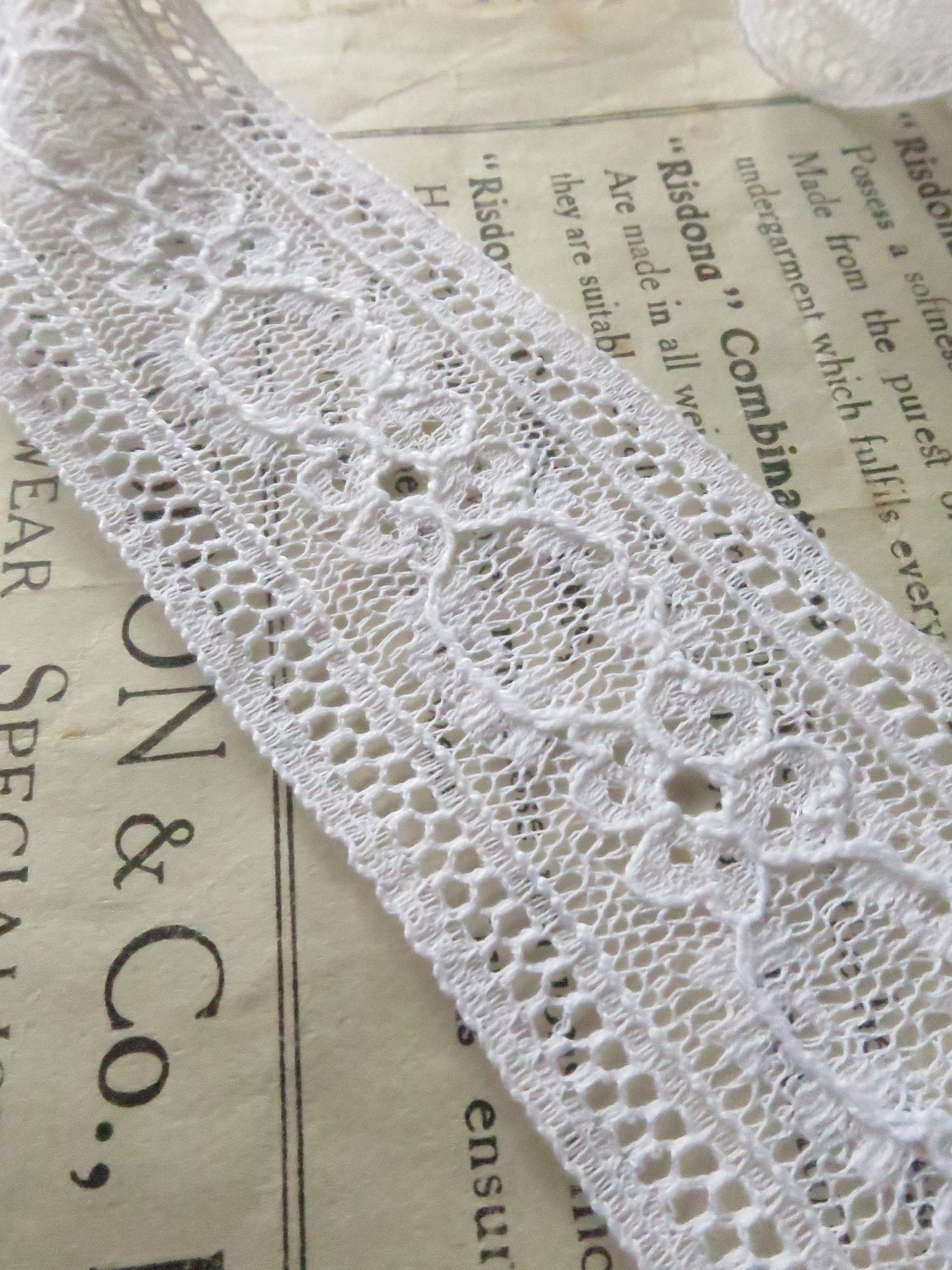 White English Nottingham Lace- Floral Point- Insertion- 3.5 cm