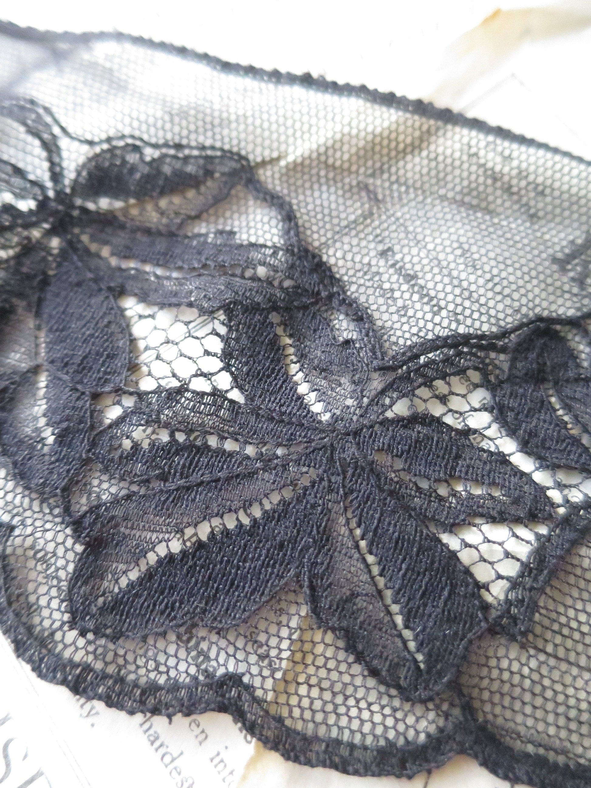 Black English Nottingham Lace- Foliage- 9.8 cm