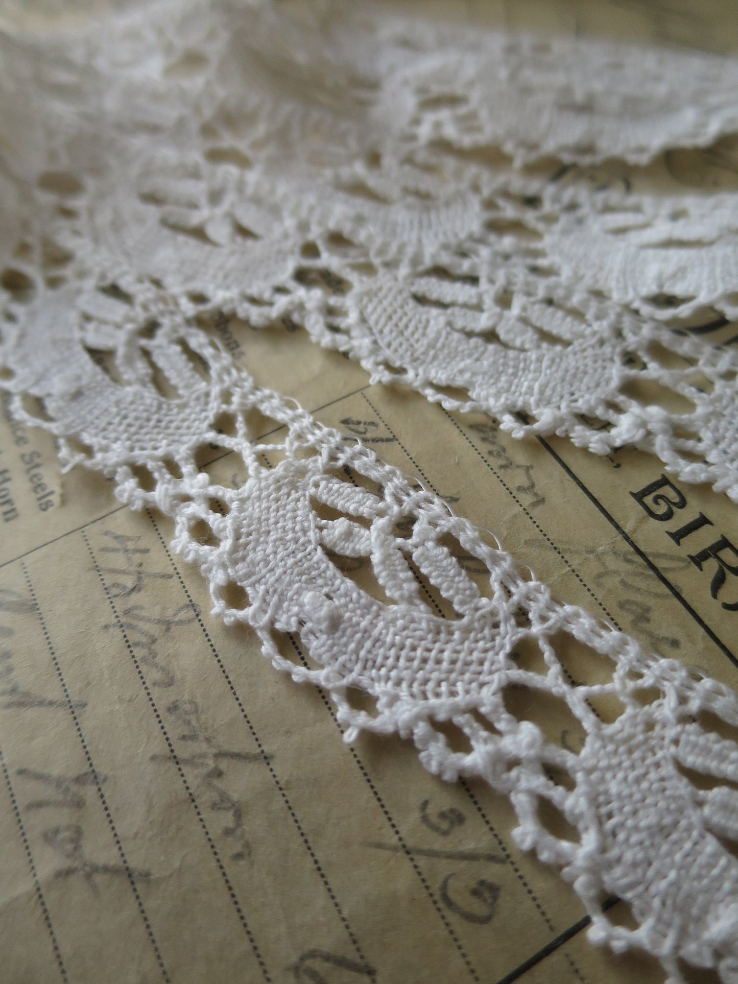 Off White English Nottingham Lace- Torchon Crescents- 3 cm