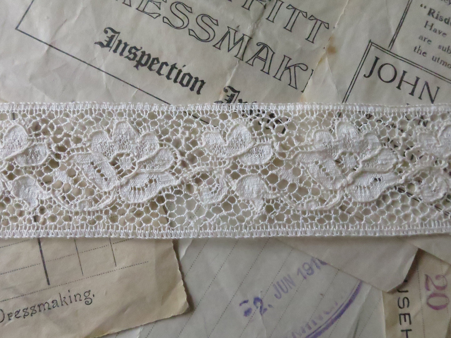Ecru English Nottingham Lace- Raised Floral Guipure- Insertion- 3.5 cm