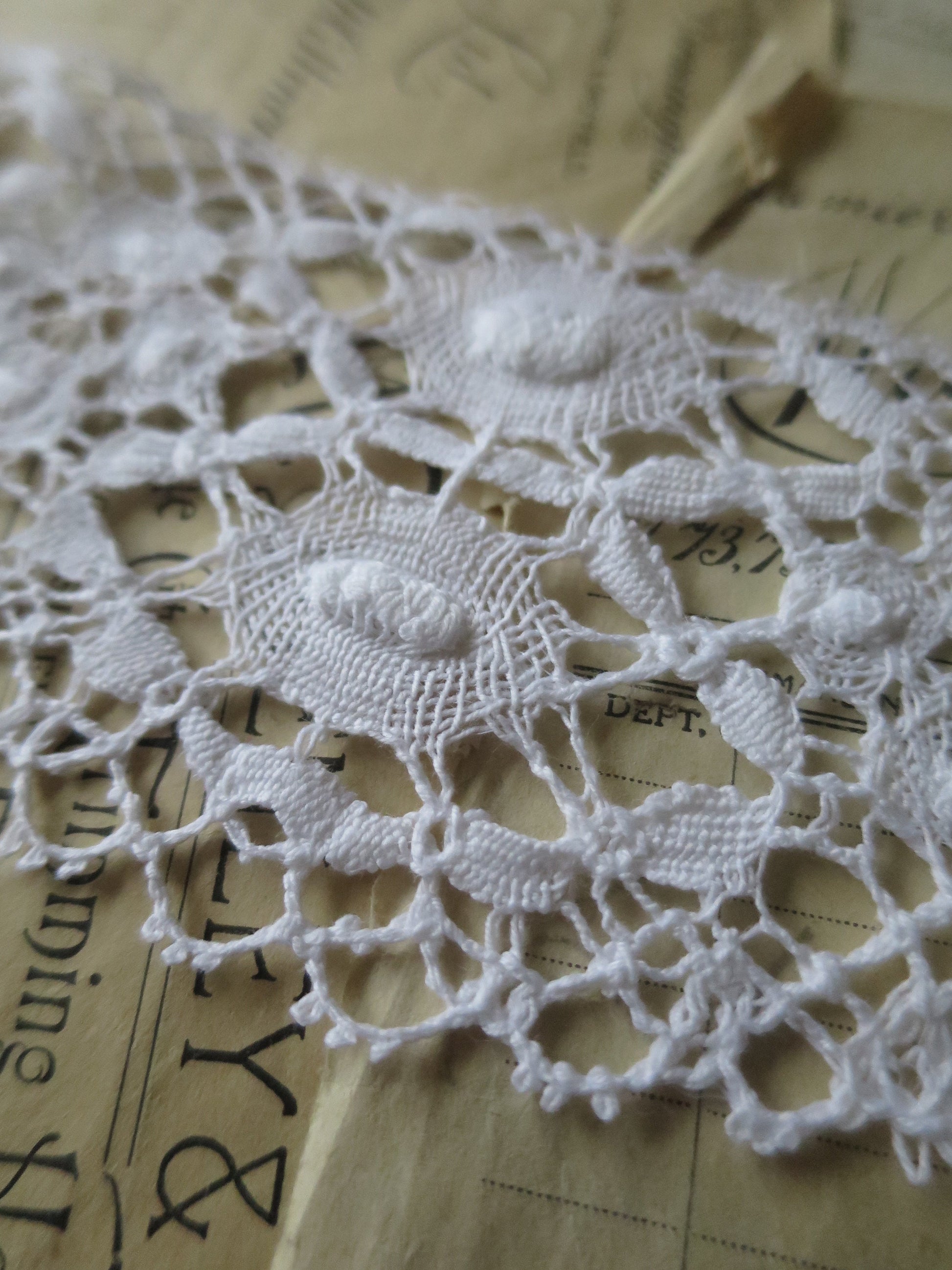 White English Nottingham Cluny Lace- Traditional Ovals & Raised Spots- 8.5 cm