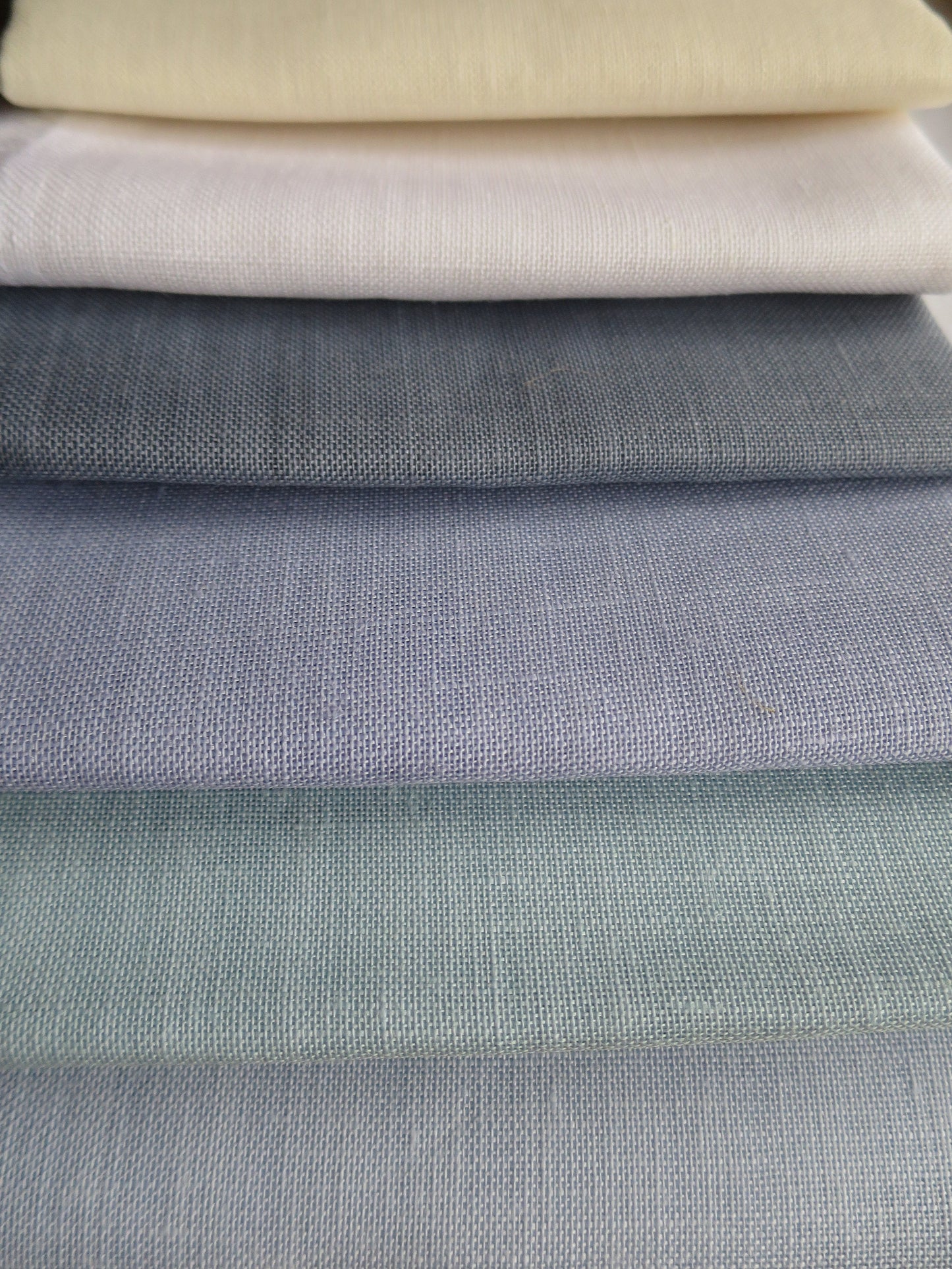 Fat Quarter Sajou 32 Count (12 threads per cm) Embroidery Linen 28 Colours