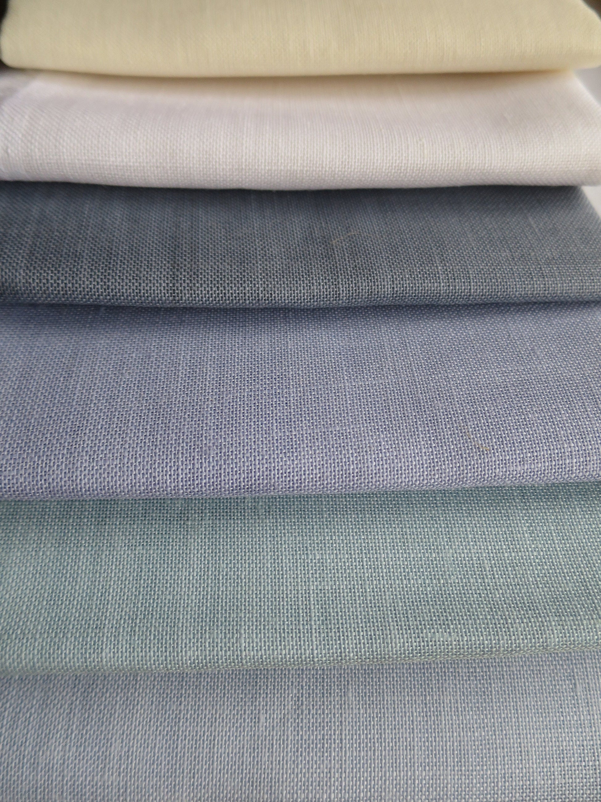 Fat Quarter Sajou 32 Count (12 threads per cm) Embroidery Linen 28 Colours