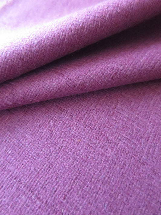 Open Weave Alternating Check Scottish Wool Fabric- 700 cm/ 275.5 Inches Length