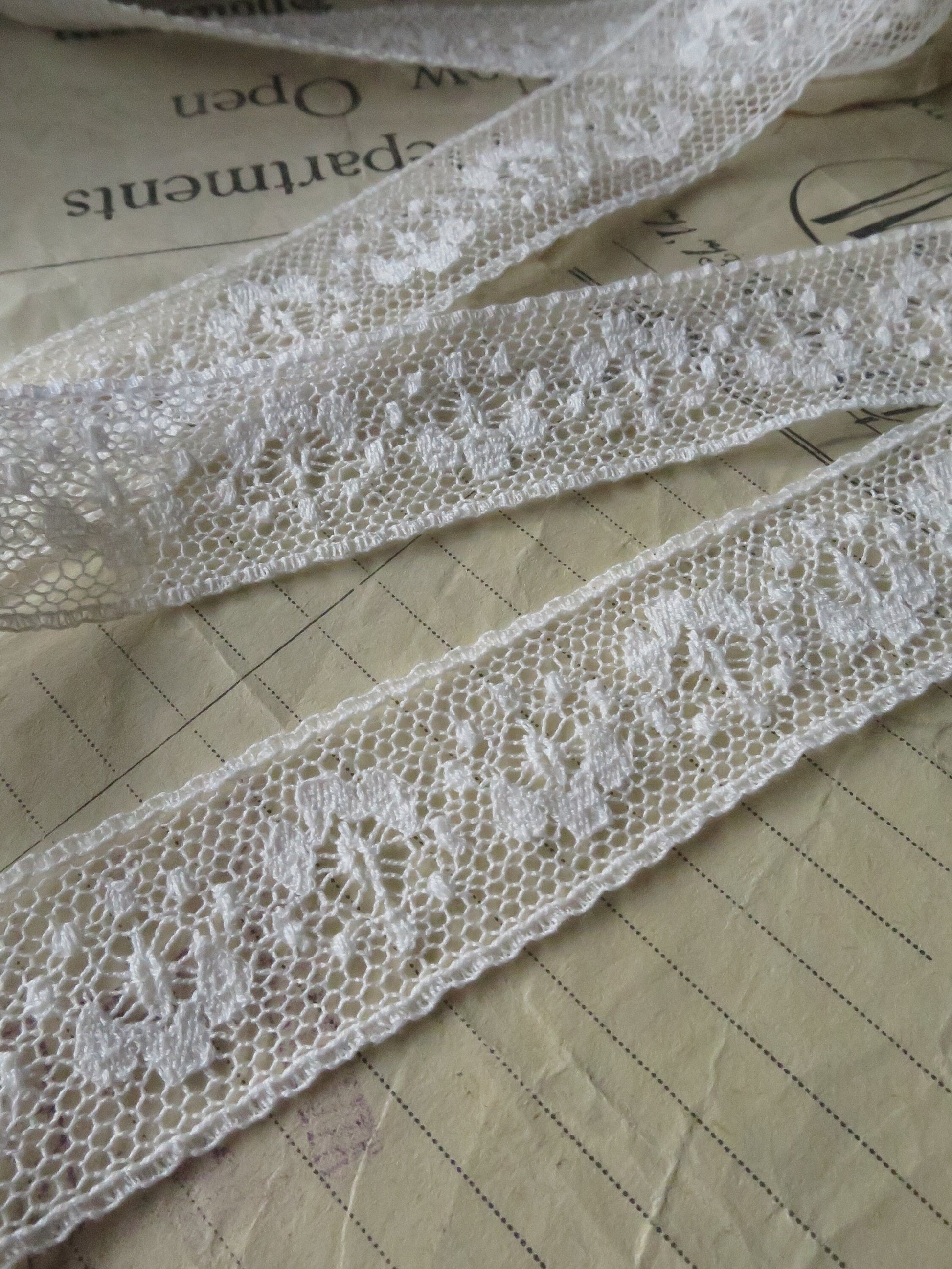 Off White English Nottingham Lace- Valenciennes Floral Spot- Insertion- 2.7 cm